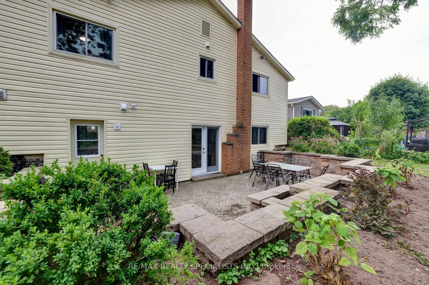 Photo 2 of 19 Verona Place, Hamilton, Buchanan — HOMEH