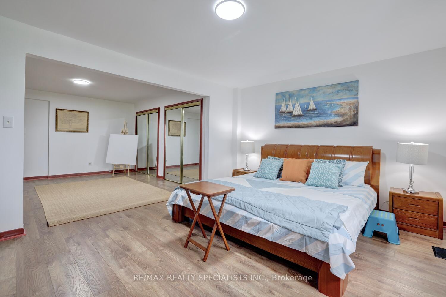 Photo 13 of 19 Verona Place, Hamilton, Buchanan — HOMEH