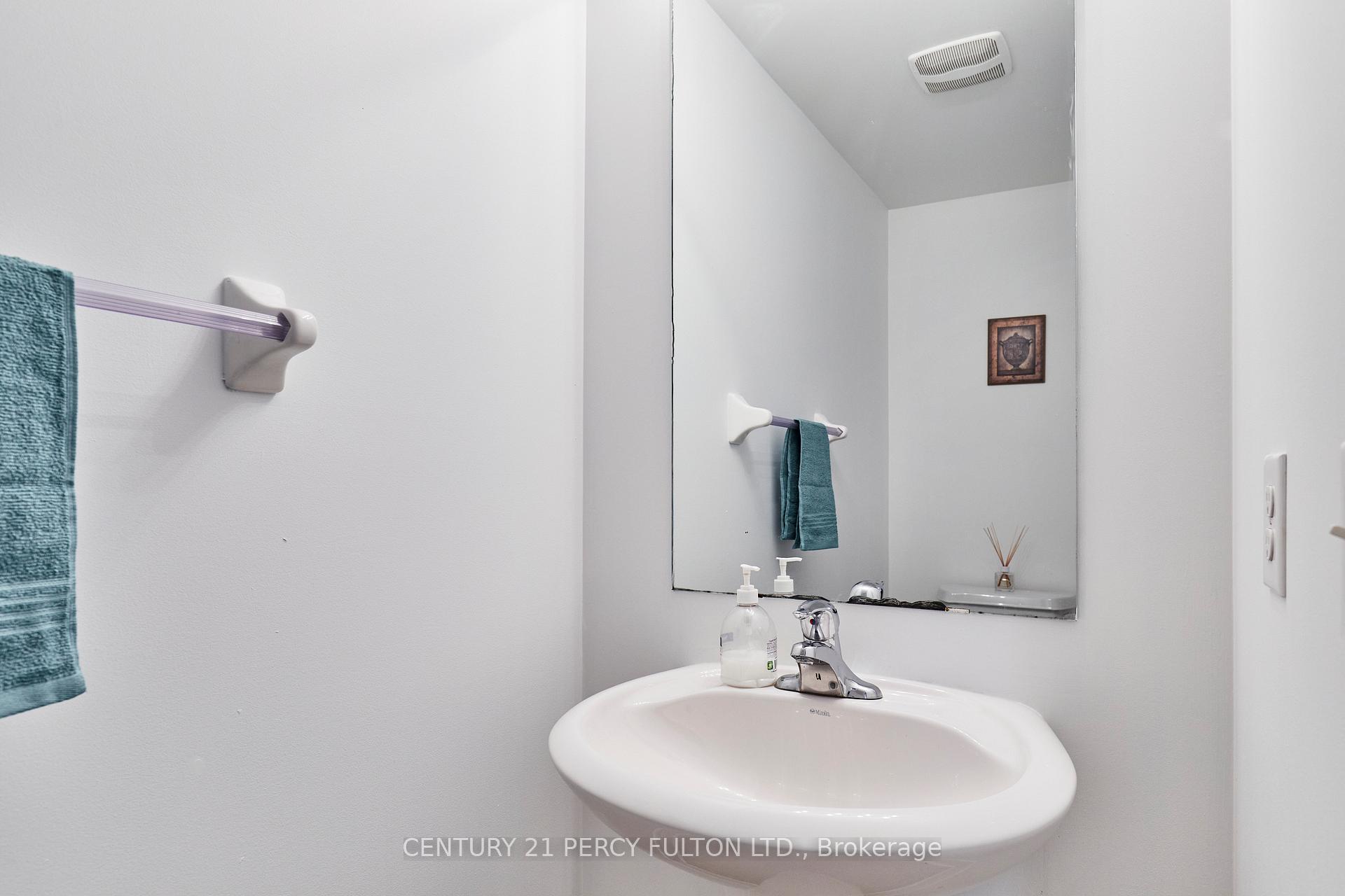 Photo 7 of 85 Bathgate Crescent, Clarington, Courtice — HOMEH