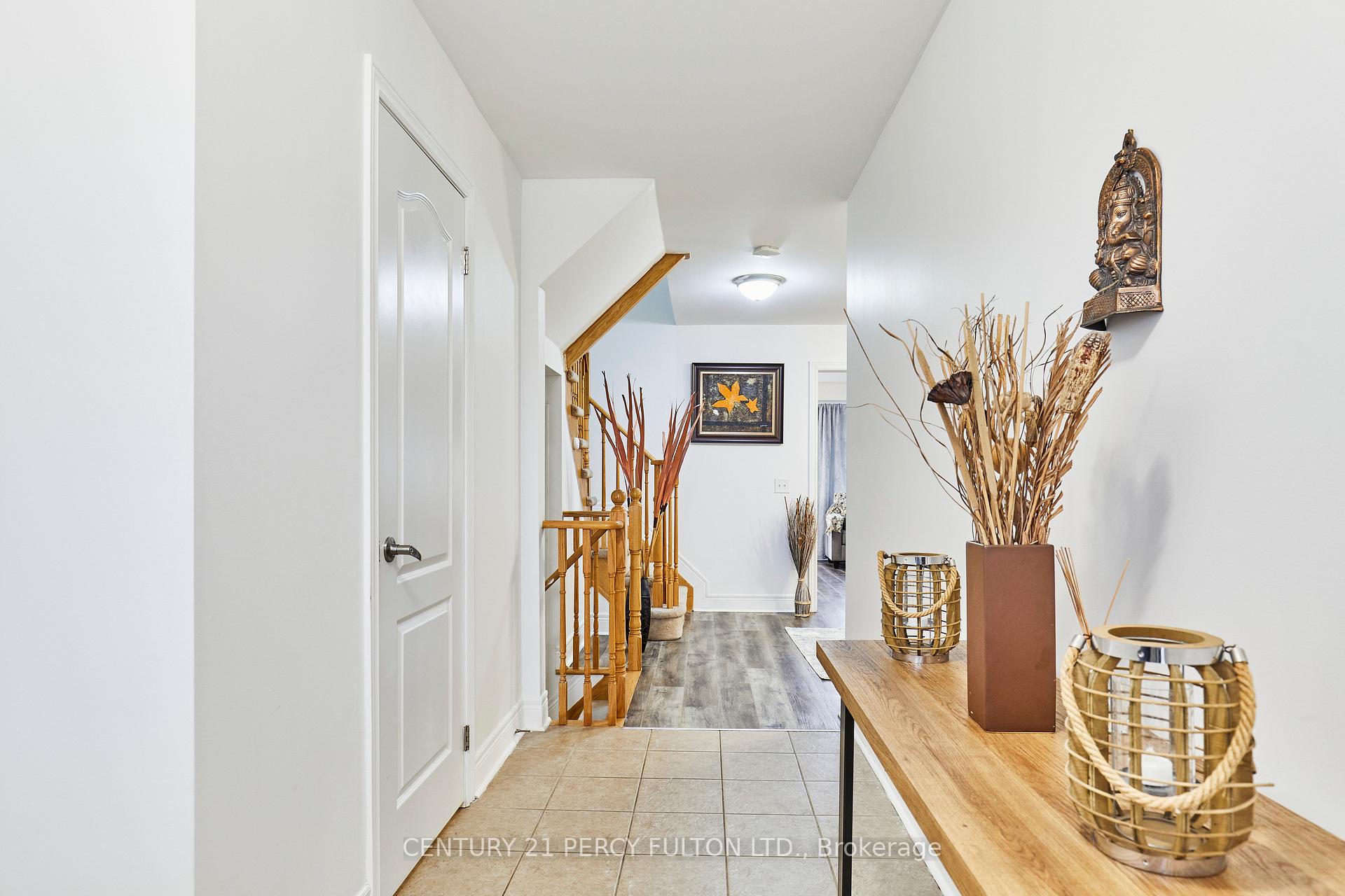 Photo 8 of 85 Bathgate Crescent, Clarington, Courtice — HOMEH