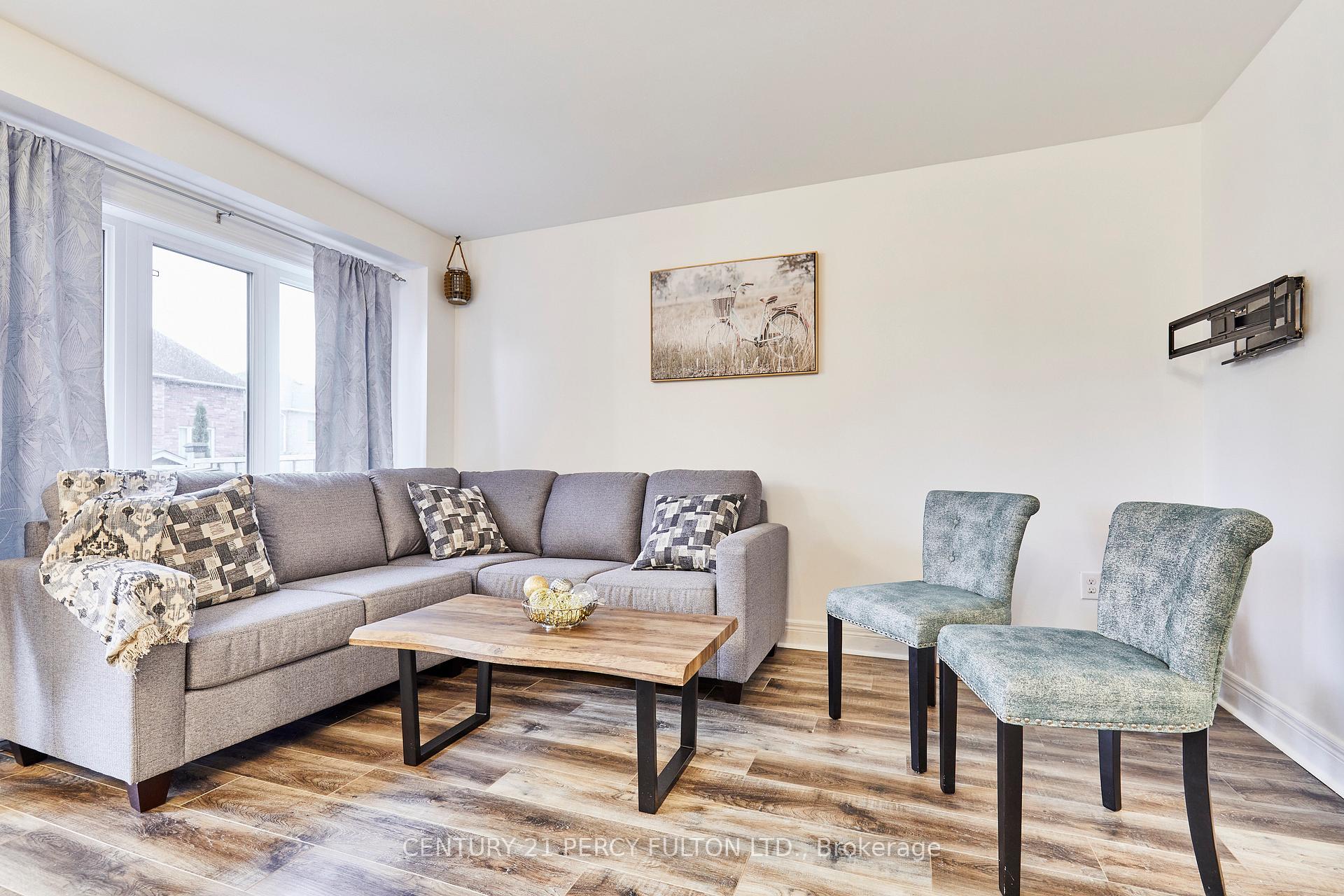 Photo 19 of 85 Bathgate Crescent, Clarington, Courtice — HOMEH