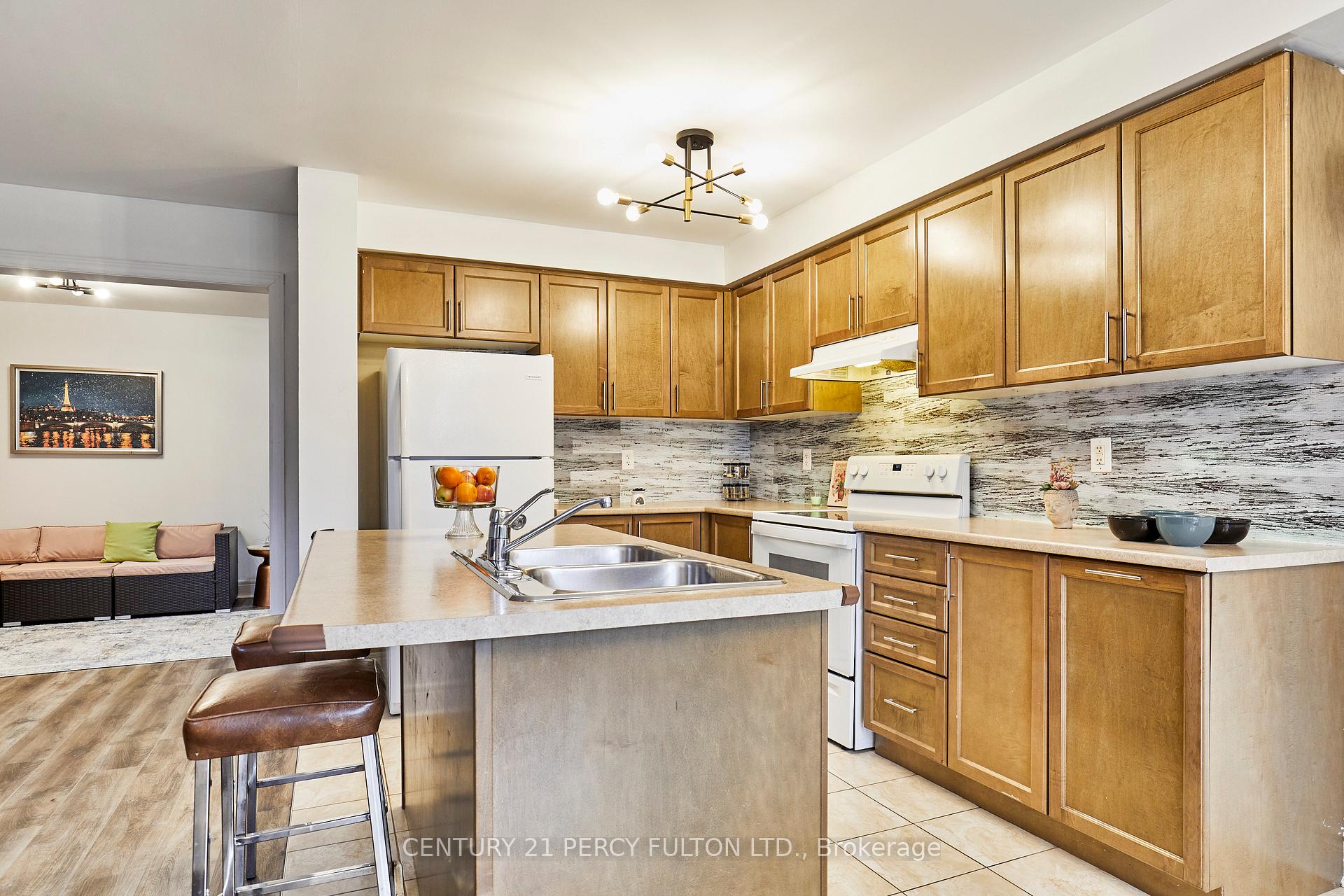Photo 25 of 85 Bathgate Crescent, Clarington, Courtice — HOMEH