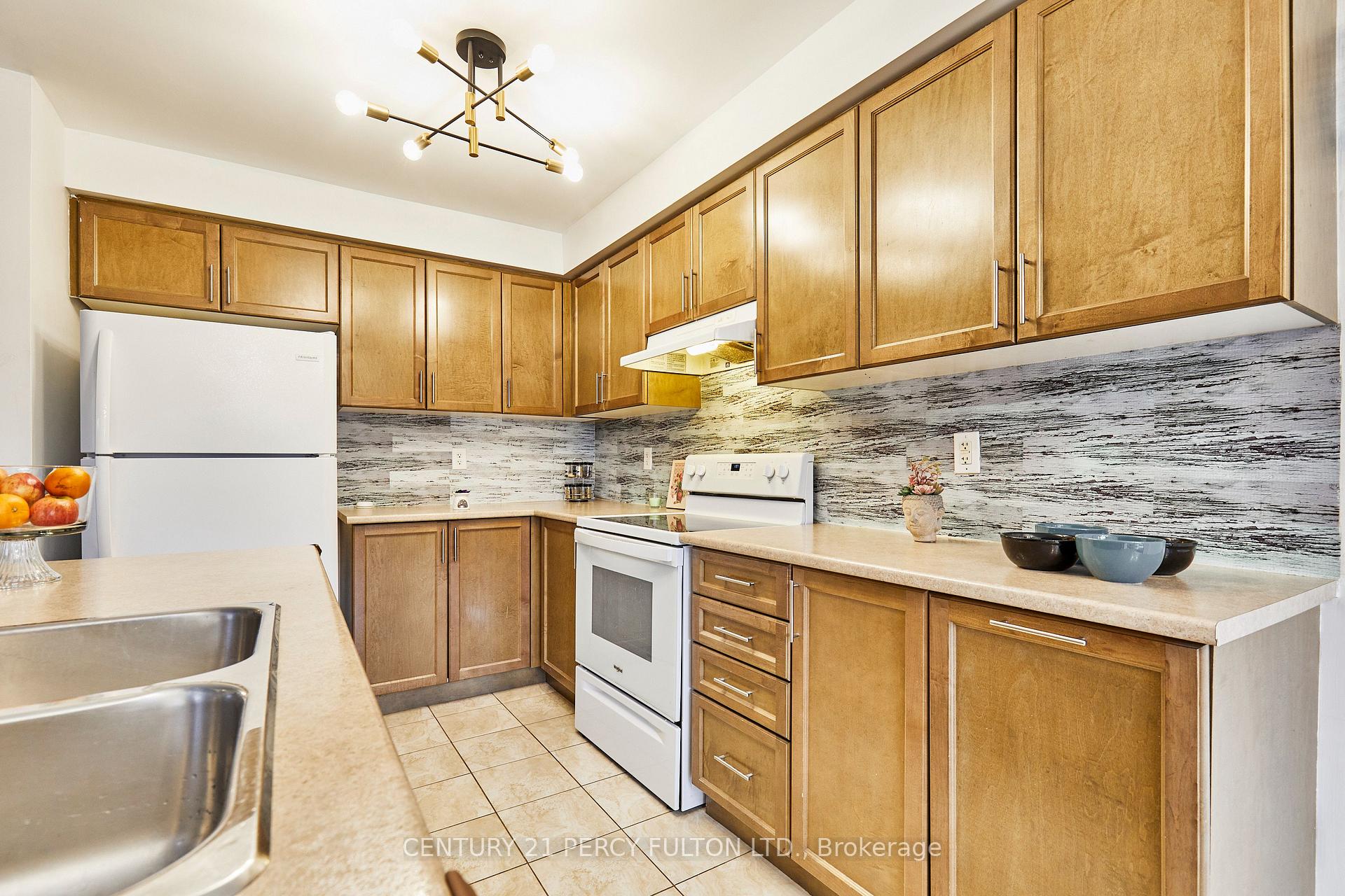 Photo 26 of 85 Bathgate Crescent, Clarington, Courtice — HOMEH