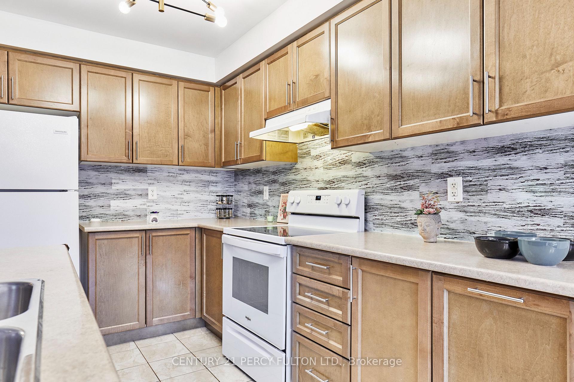 Photo 27 of 85 Bathgate Crescent, Clarington, Courtice — HOMEH