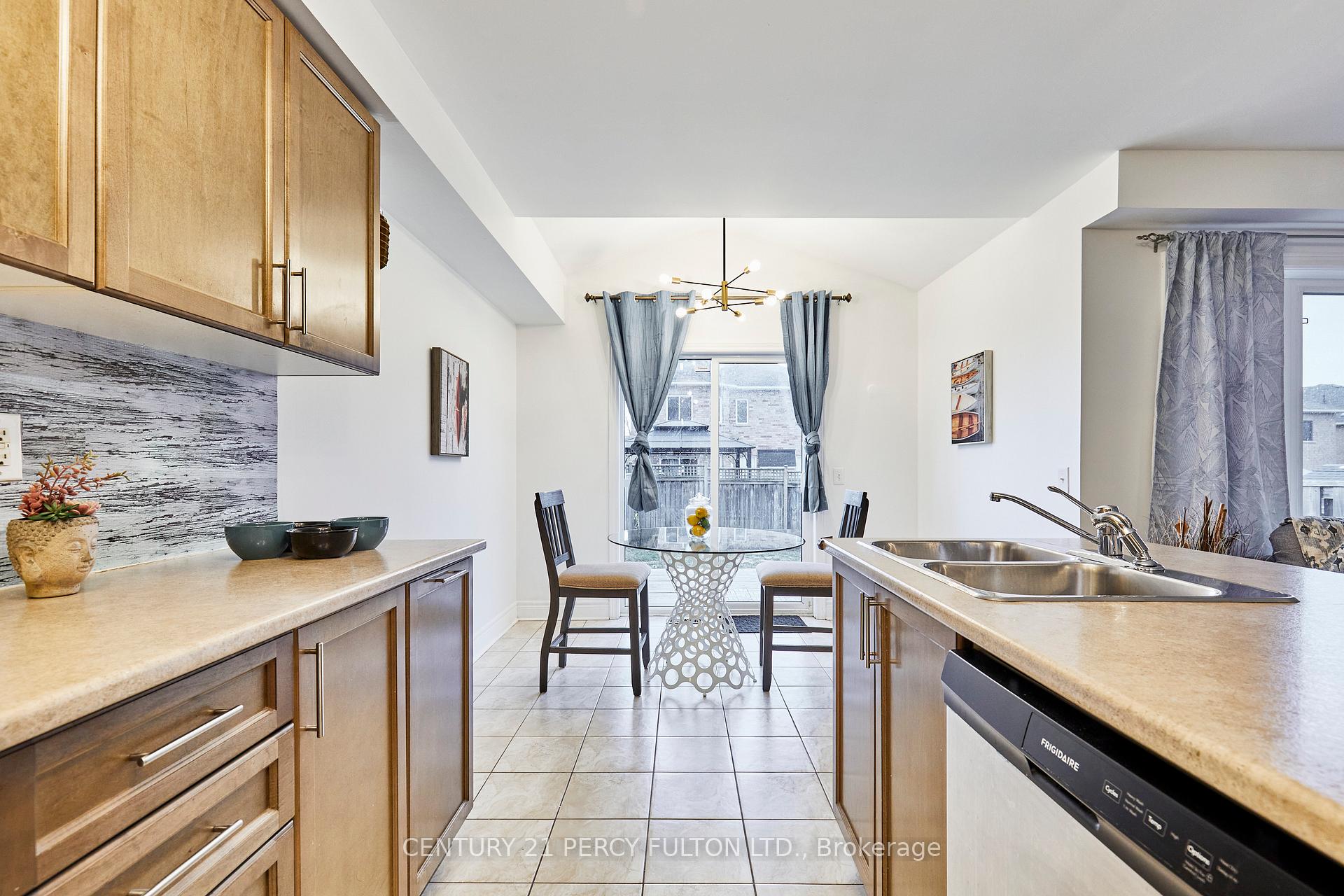 Photo 28 of 85 Bathgate Crescent, Clarington, Courtice — HOMEH