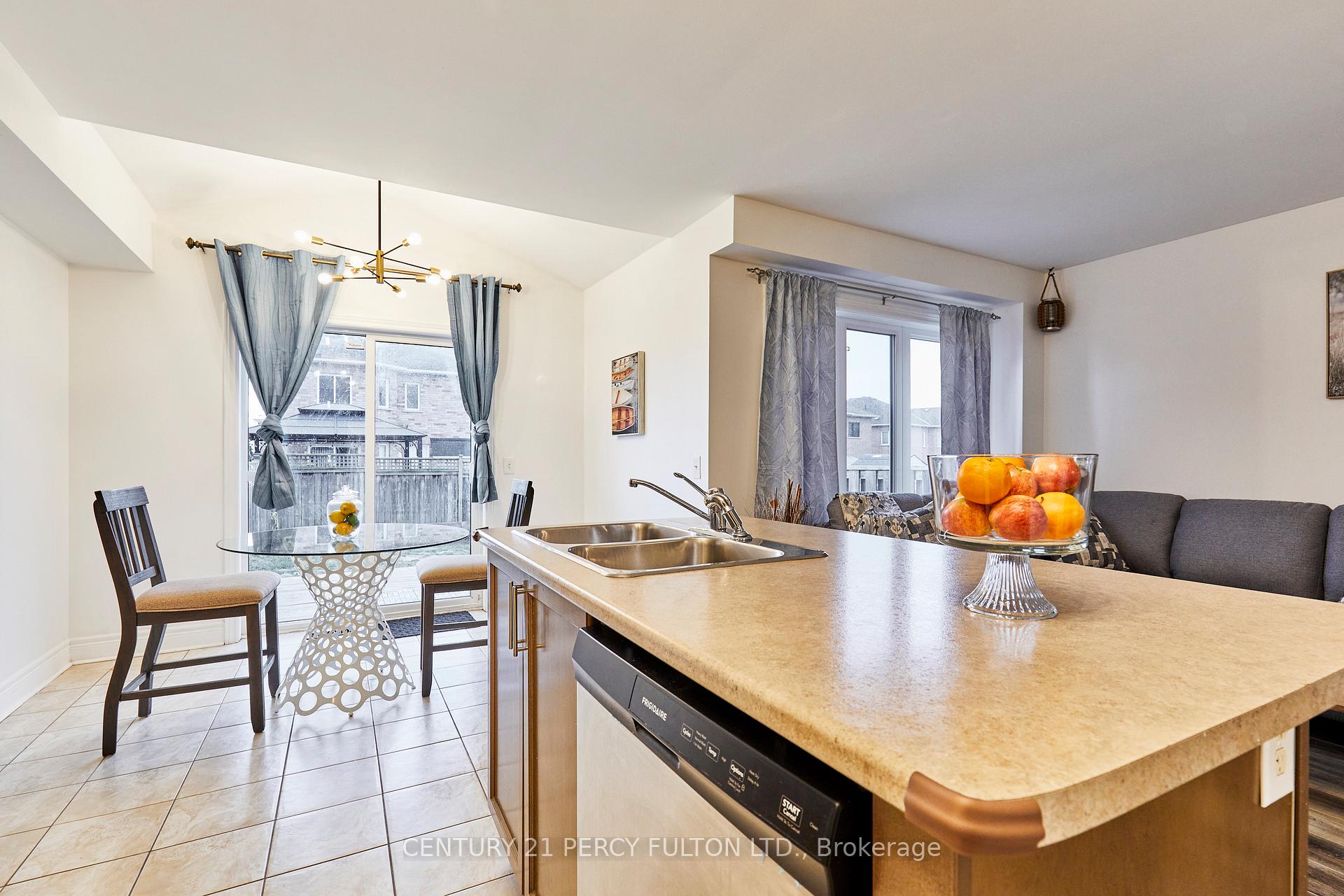 Photo 29 of 85 Bathgate Crescent, Clarington, Courtice — HOMEH