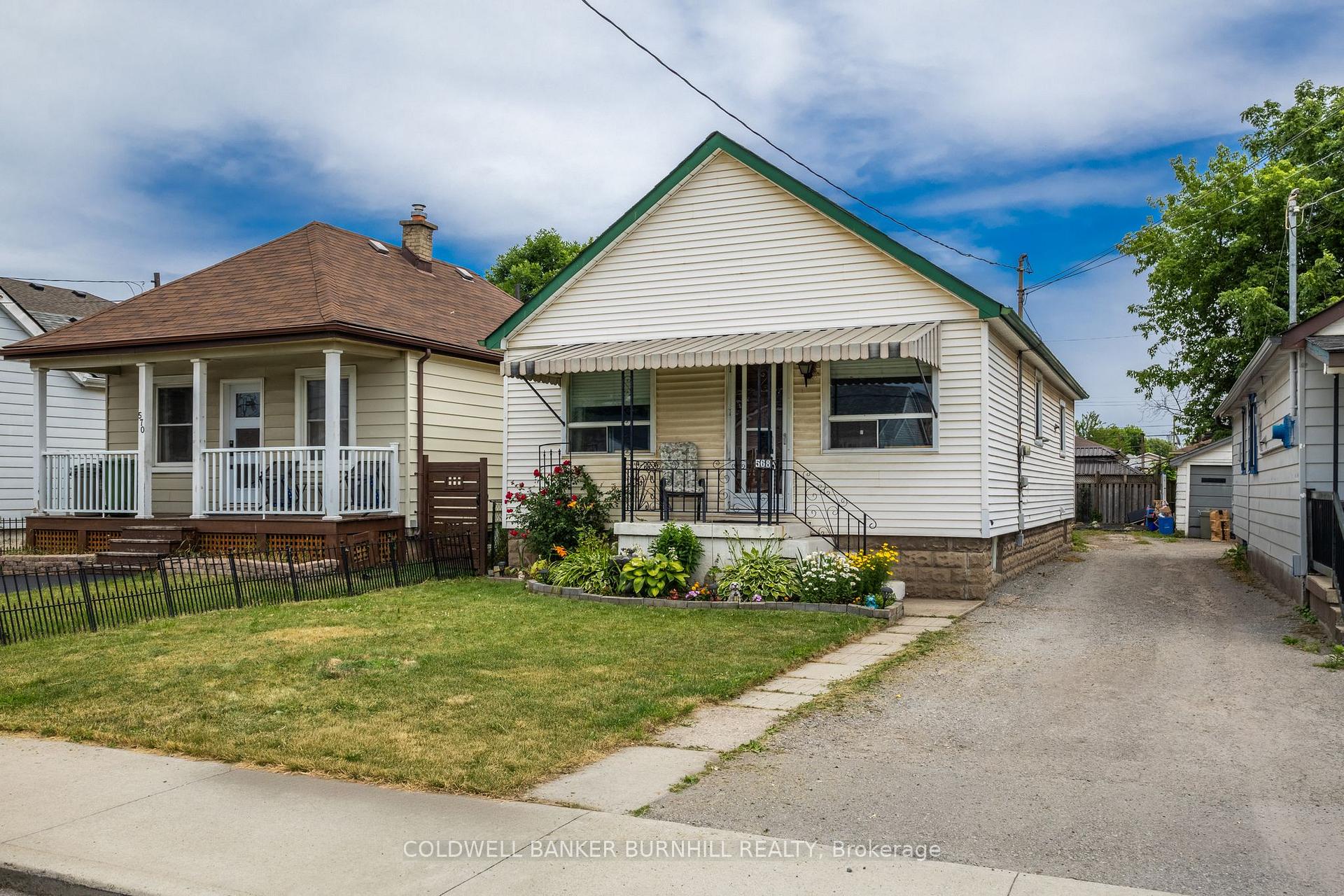 Photo 2 of 568 Barnaby Street, Hamilton, Parkview — HOMEH