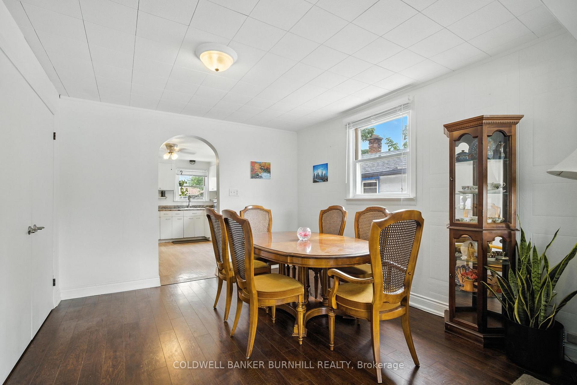 Photo 16 of 568 Barnaby Street, Hamilton, Parkview — HOMEH