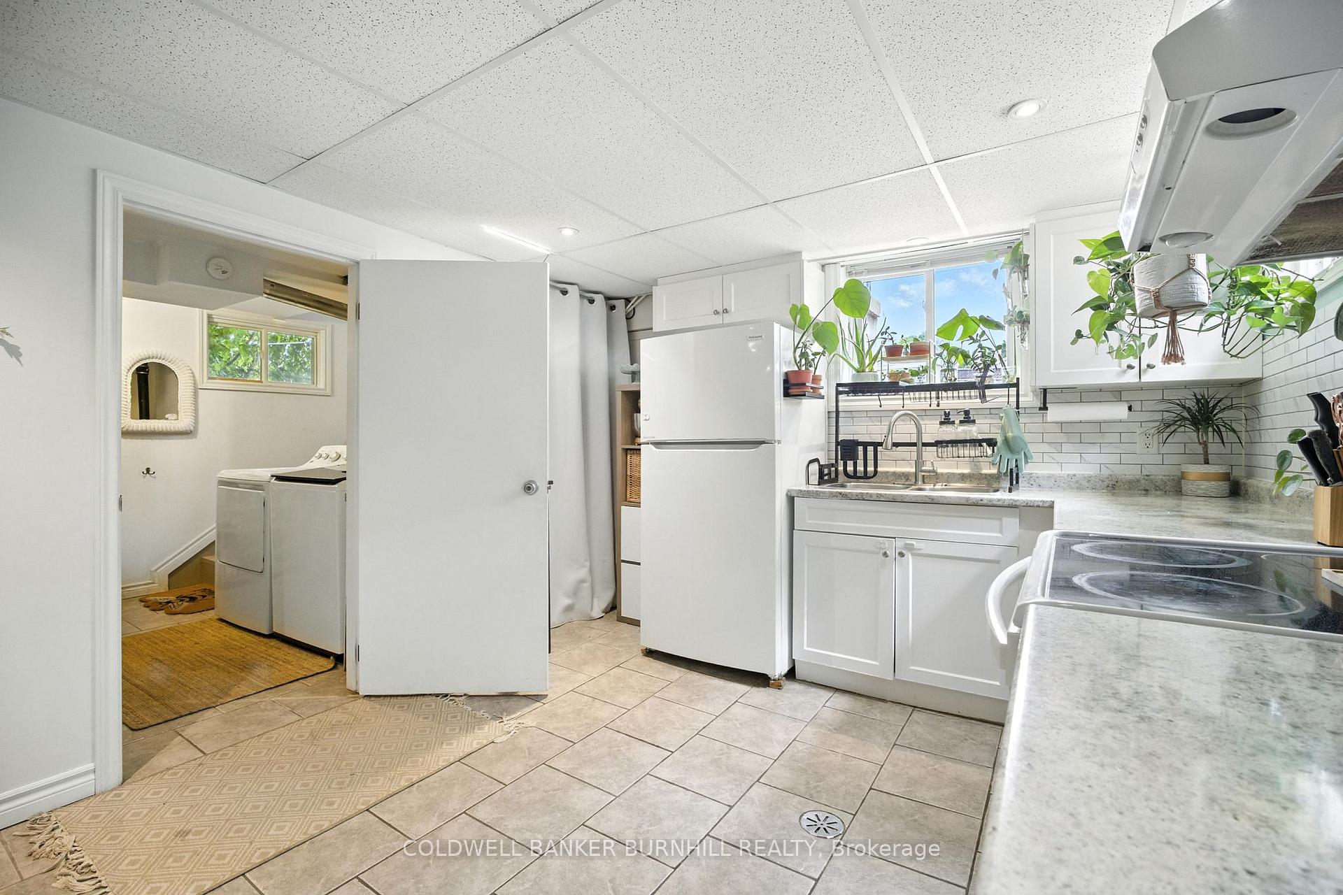 Photo 26 of 568 Barnaby Street, Hamilton, Parkview — HOMEH