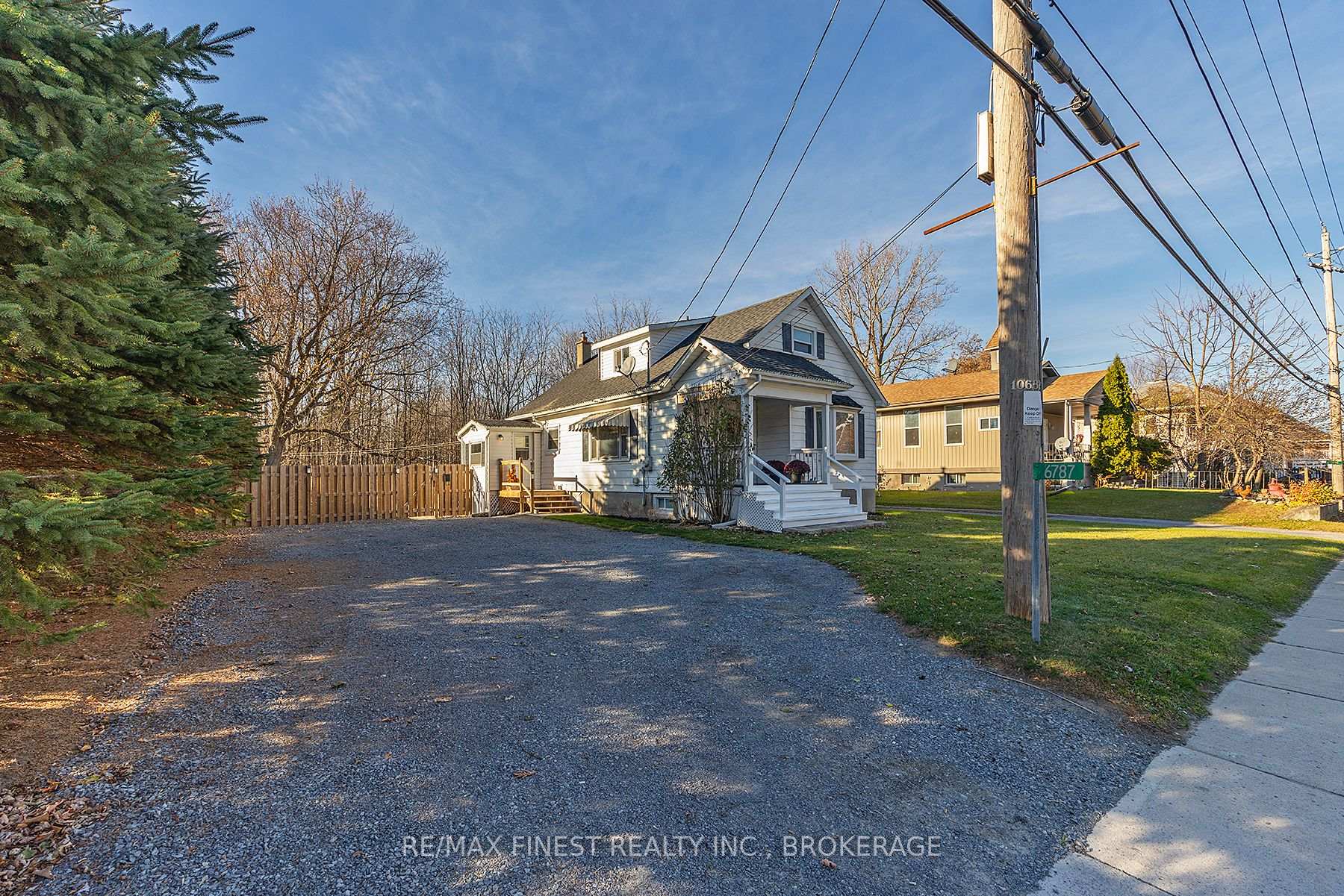 Photo 2 of 6787 Road 38, Frontenac, Frontenac South — HOMEH