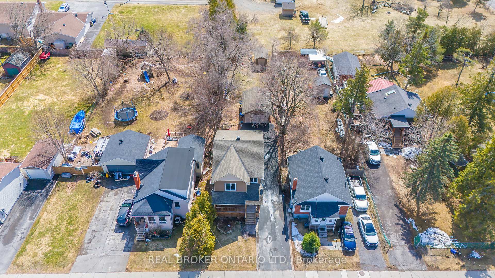 Photo 2 of 124 Arthur Street, Carleton Place — HOMEH