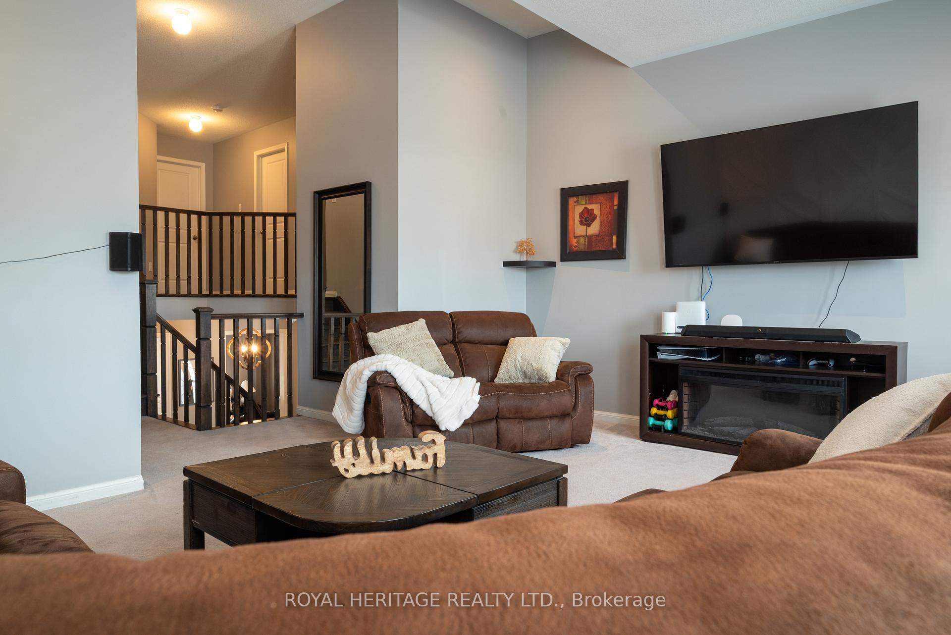 Photo 20 of 51 Henry Smith Avenue, Clarington, Bowmanville — HOMEH