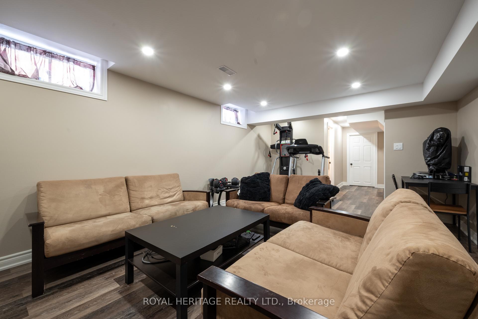 Photo 29 of 51 Henry Smith Avenue, Clarington, Bowmanville — HOMEH