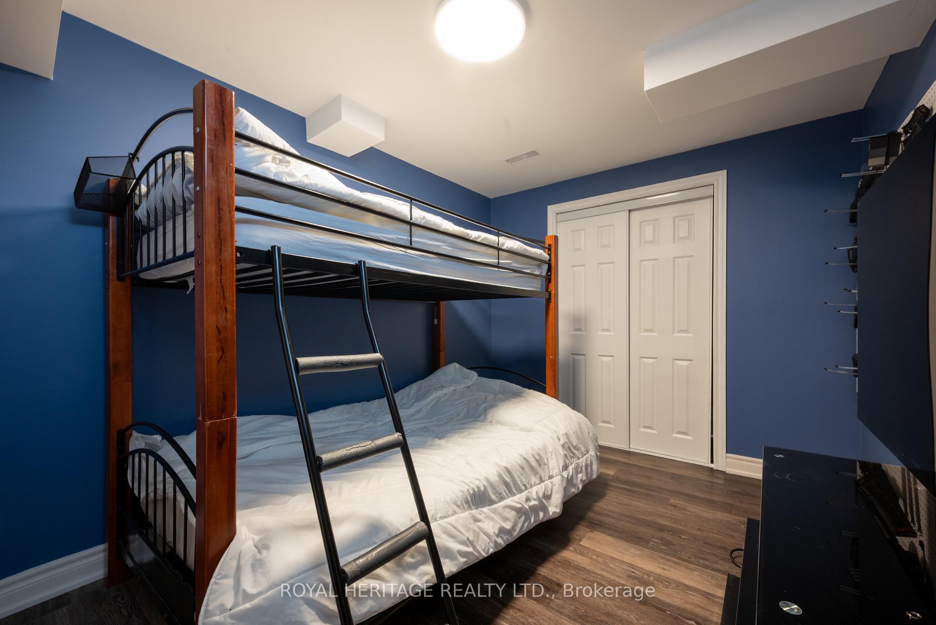 Photo 31 of 51 Henry Smith Avenue, Clarington, Bowmanville — HOMEH