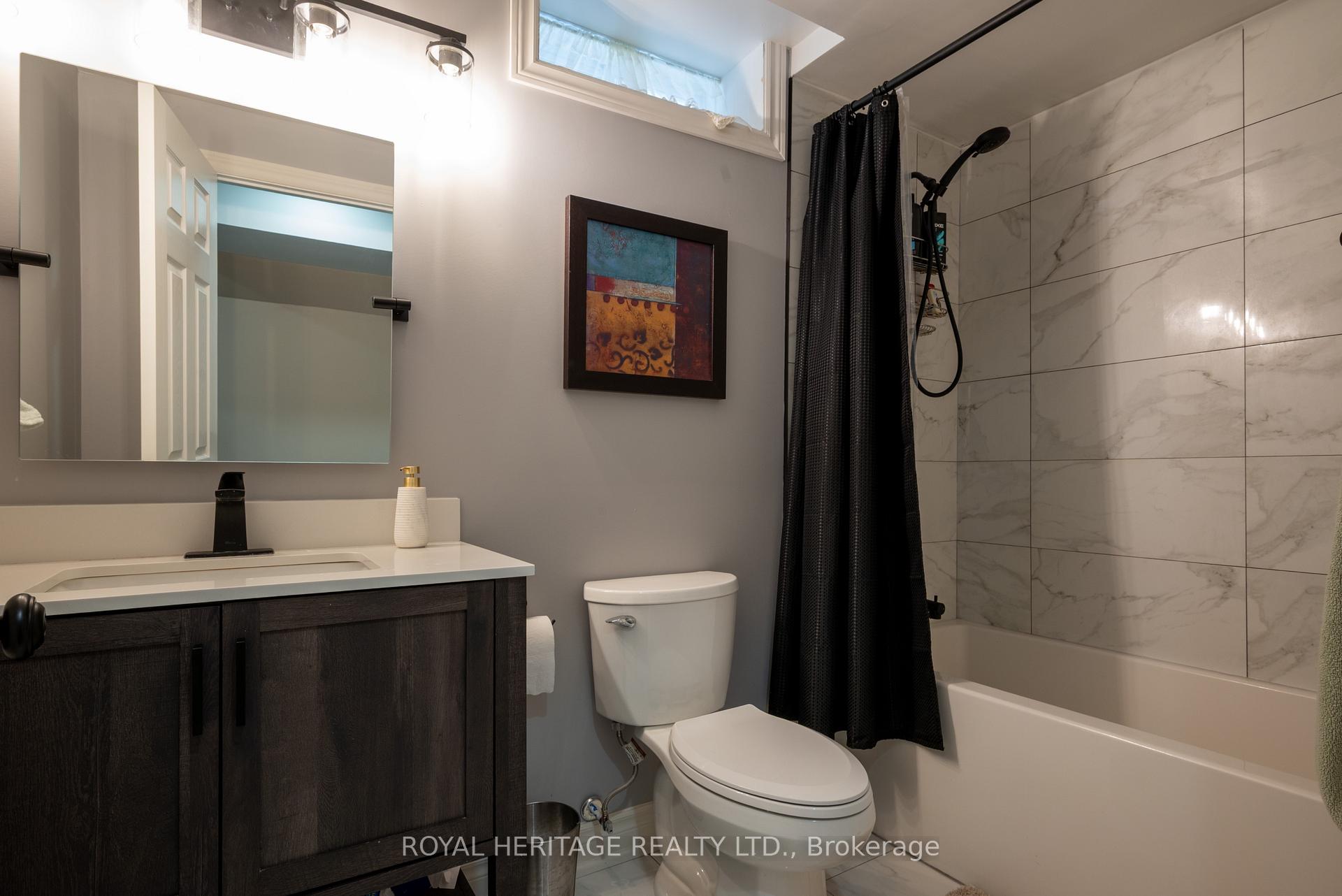 Photo 33 of 51 Henry Smith Avenue, Clarington, Bowmanville — HOMEH