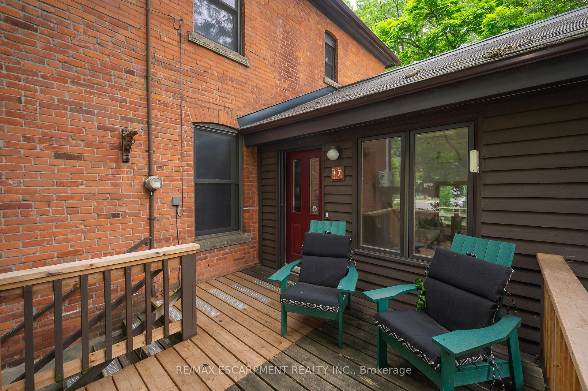 Photo 4 of 47 Cross Street, Hamilton, Dundas — HOMEH