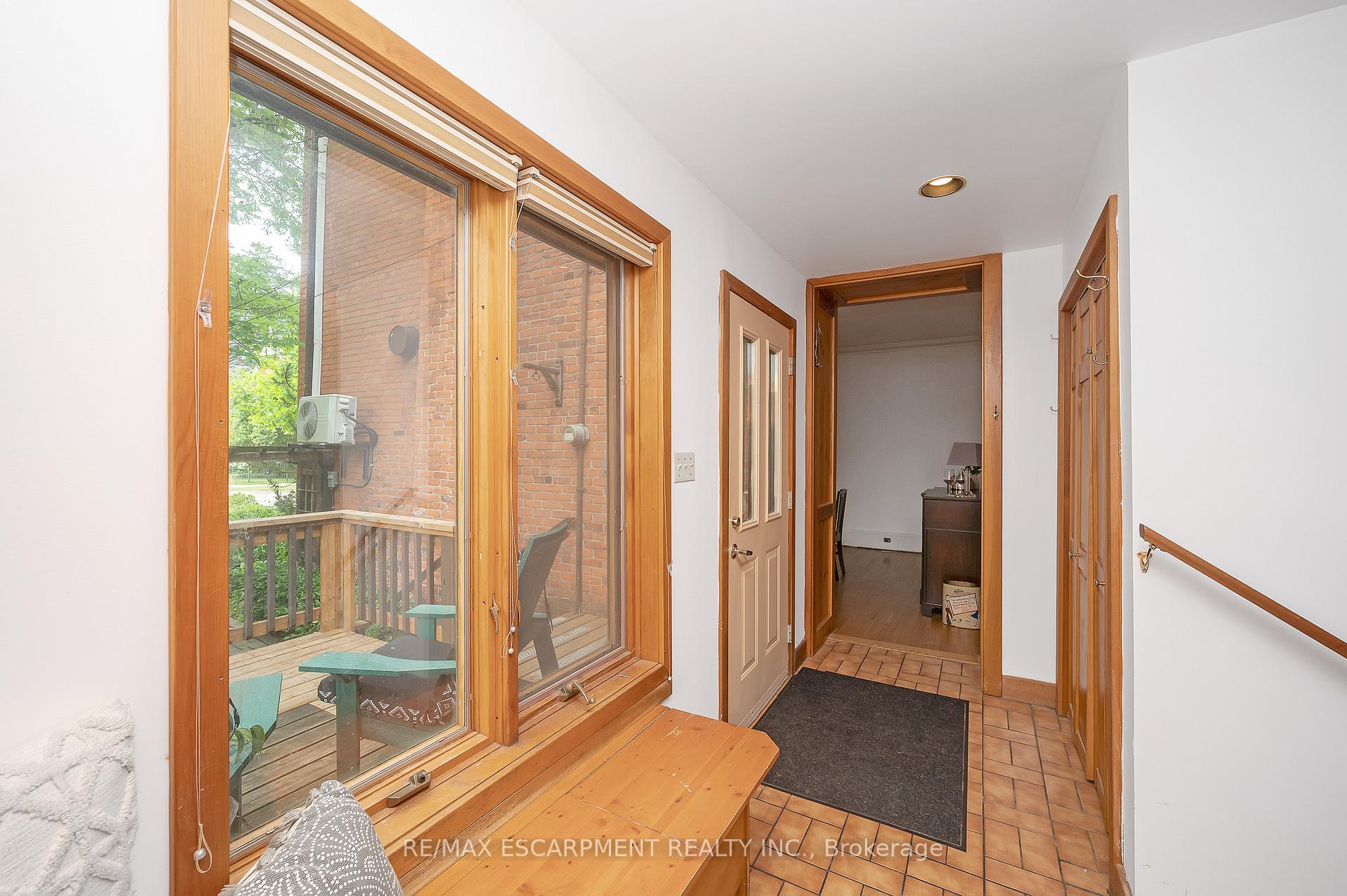 Photo 6 of 47 Cross Street, Hamilton, Dundas — HOMEH