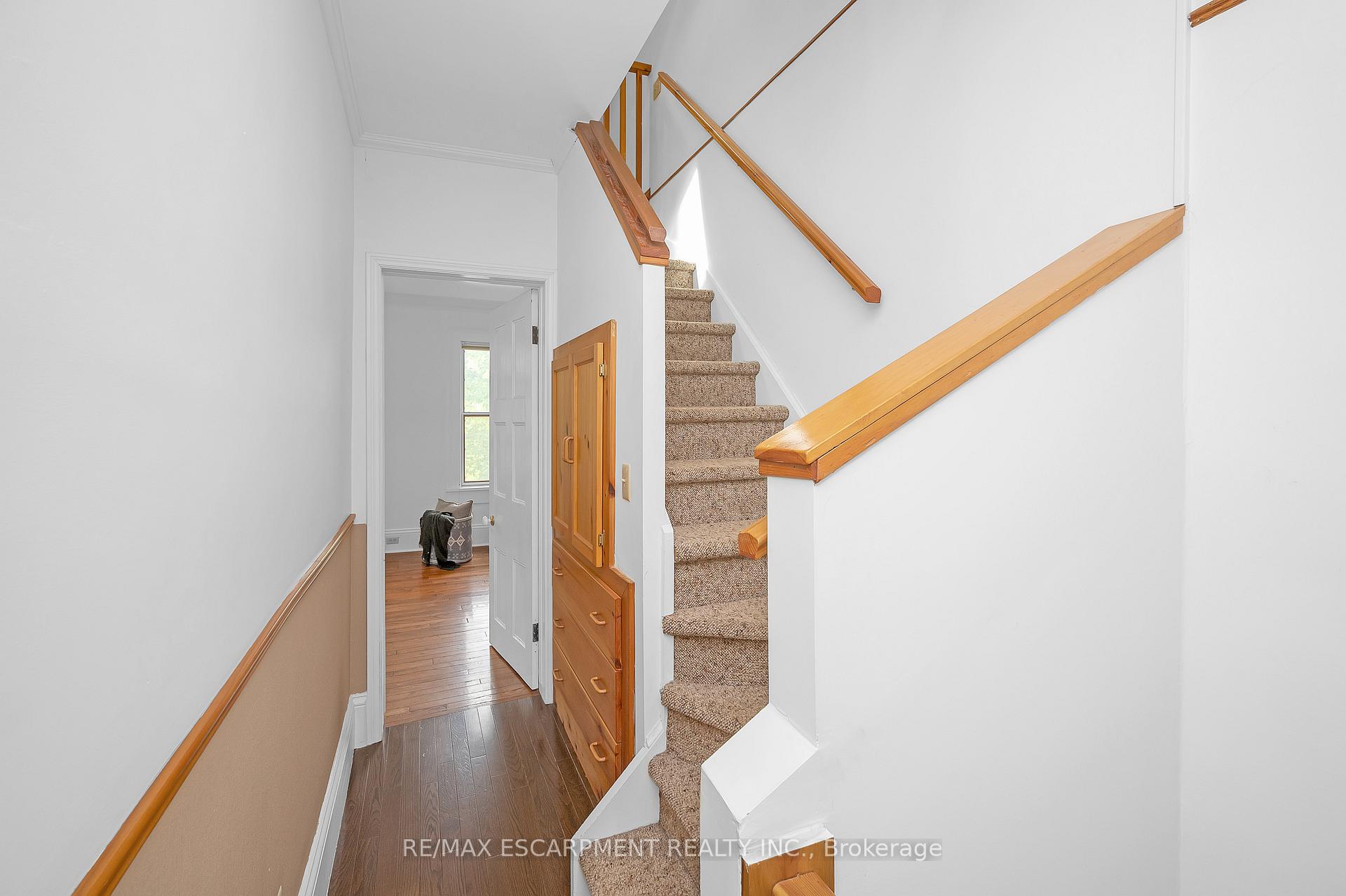 Photo 14 of 47 Cross Street, Hamilton, Dundas — HOMEH