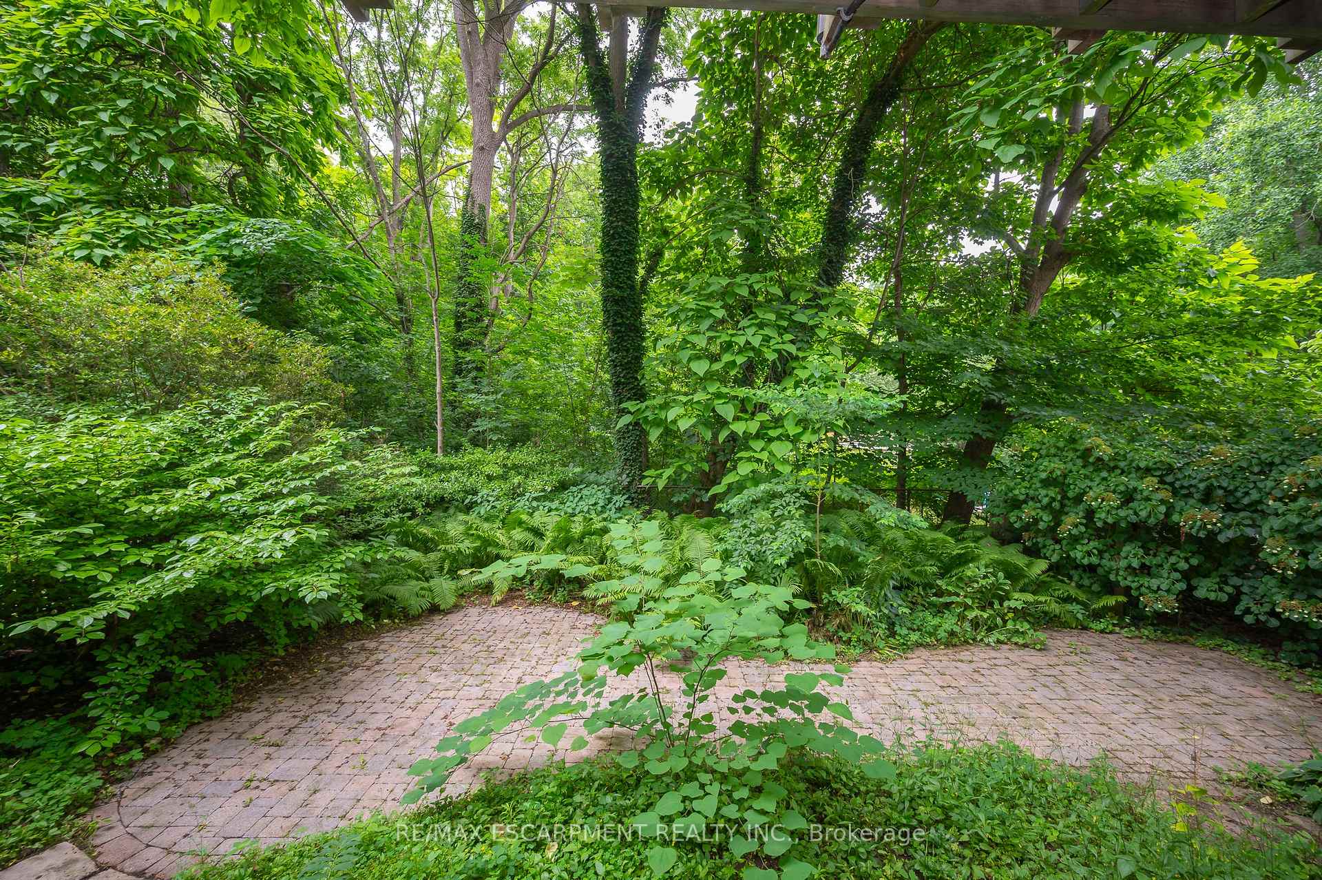 Photo 24 of 47 Cross Street, Hamilton, Dundas — HOMEH