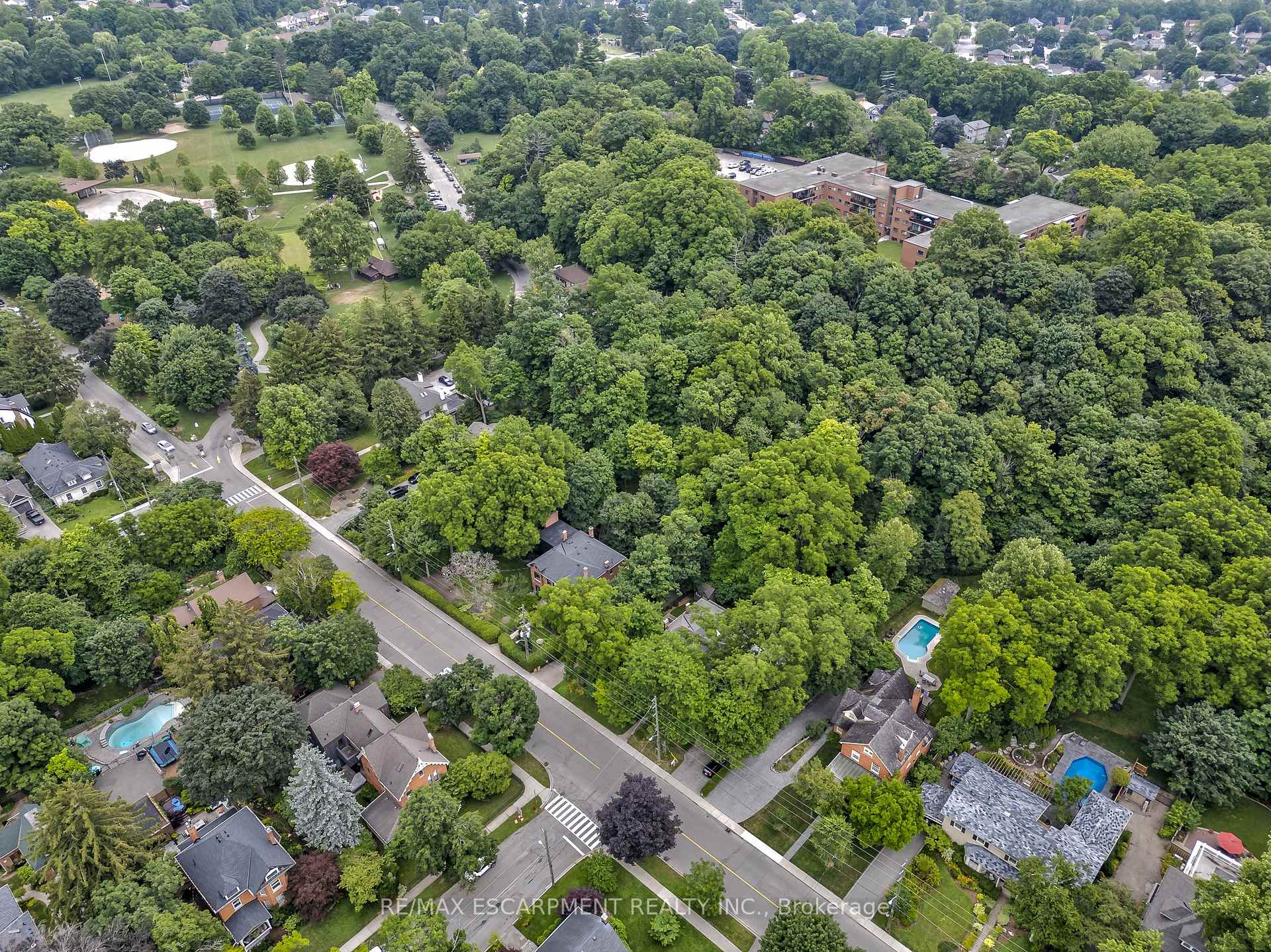 Photo 27 of 47 Cross Street, Hamilton, Dundas — HOMEH