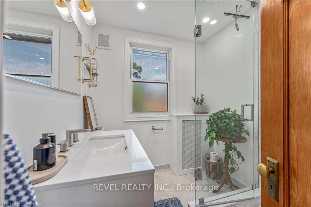 Photo 12 of 37 Burris Street, Hamilton, Gibson — HOMEH