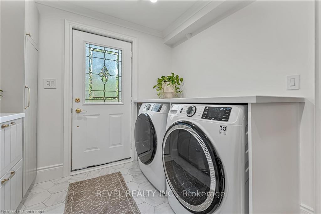 Photo 23 of 37 Burris Street, Hamilton, Gibson — HOMEH