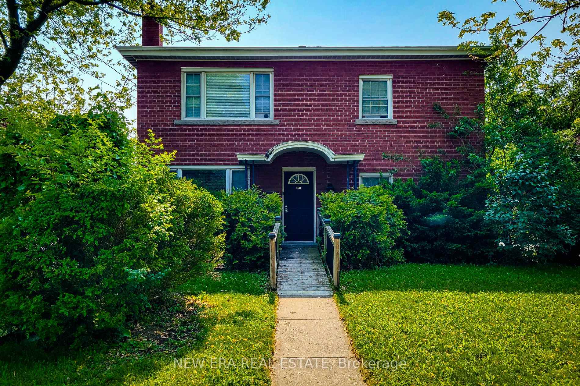 Photo 2 of 131 Erindale Avenue, Hamilton, Rosedale — HOMEH