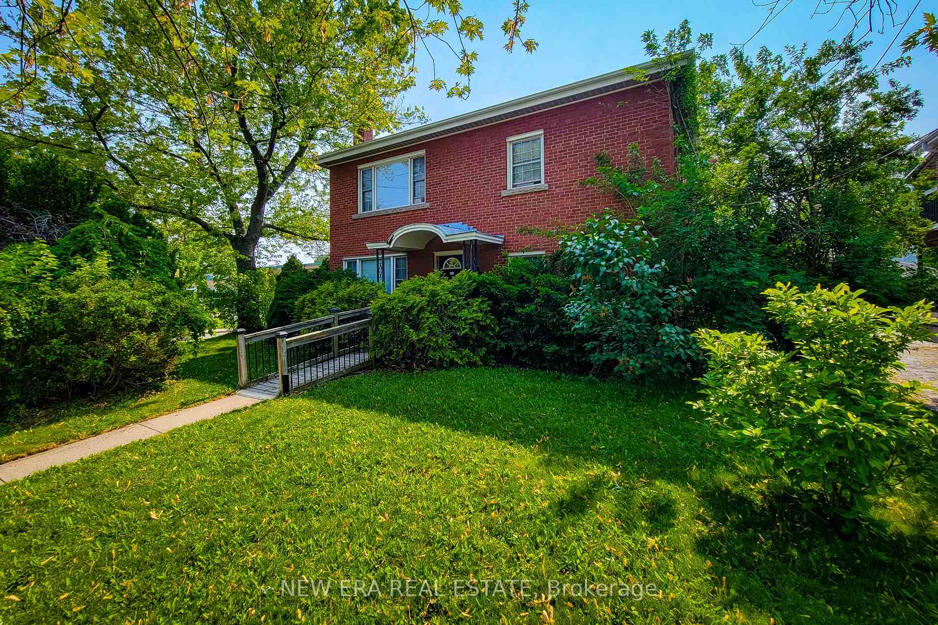 Photo 3 of 131 Erindale Avenue, Hamilton, Rosedale — HOMEH