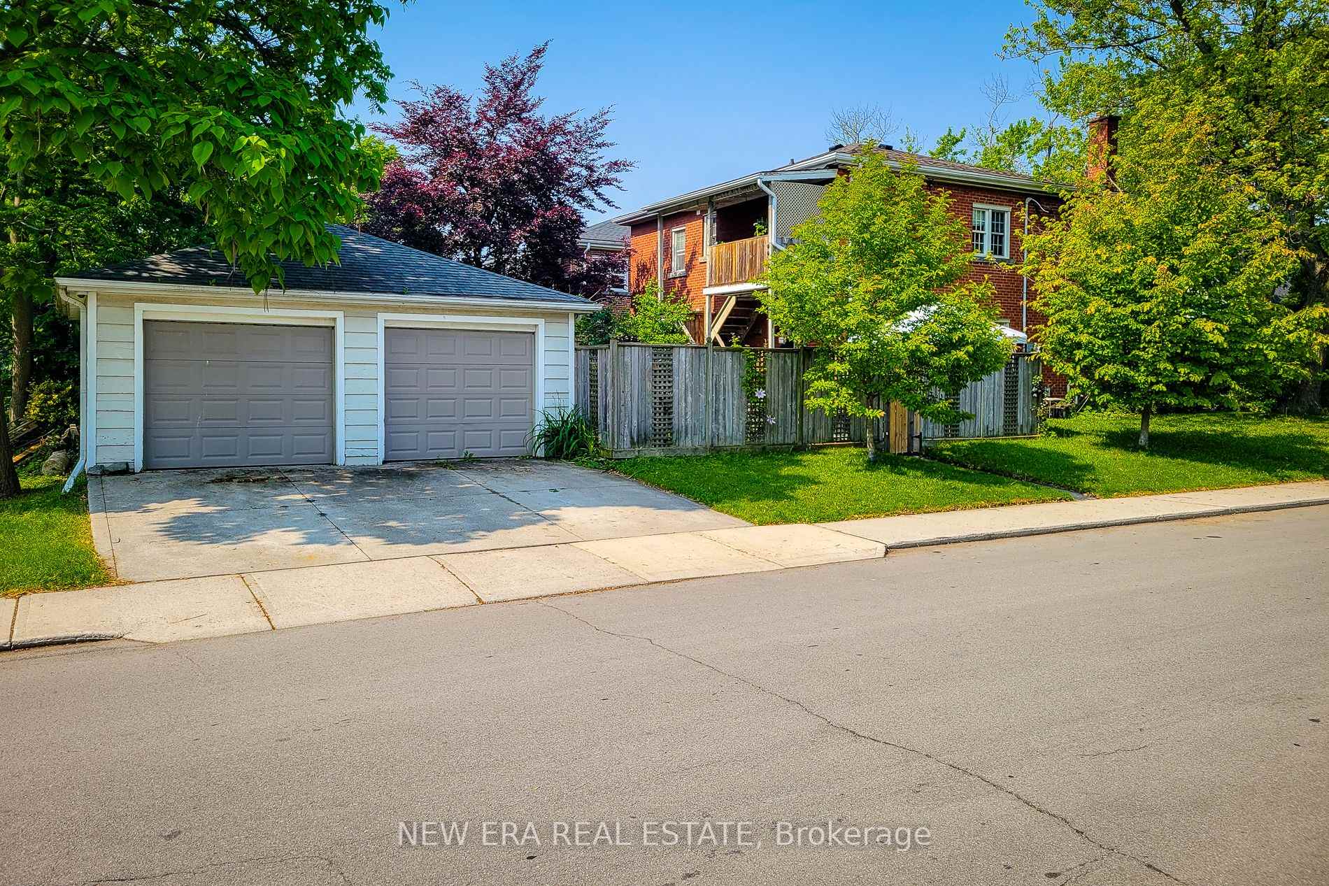 Photo 4 of 131 Erindale Avenue, Hamilton, Rosedale — HOMEH