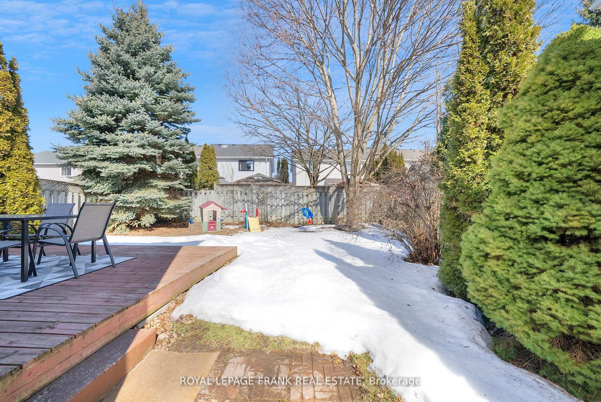 Photo 24 of 49 Hearthstone Crescent, Clarington, Courtice — HOMEH
