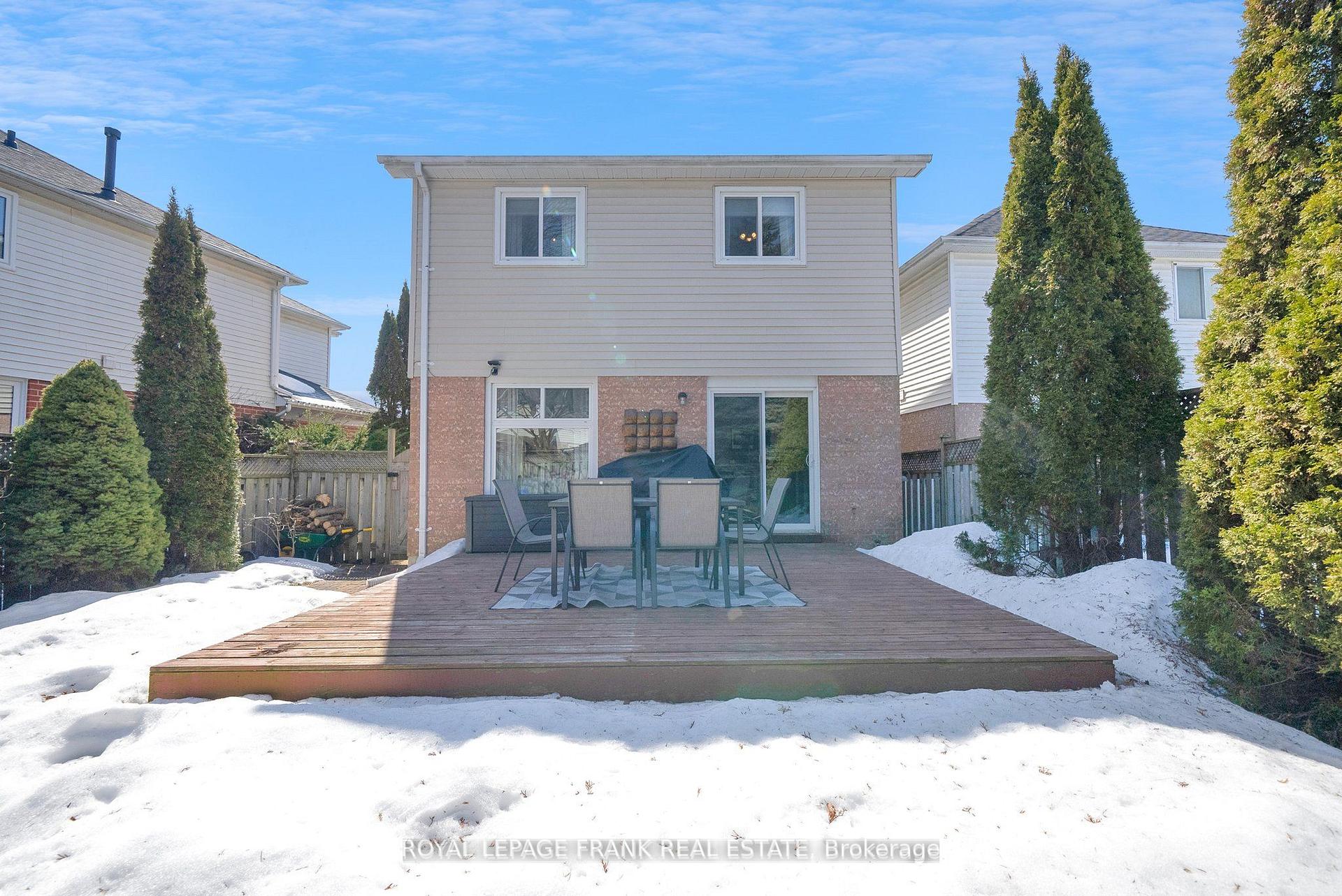 Photo 27 of 49 Hearthstone Crescent, Clarington, Courtice — HOMEH