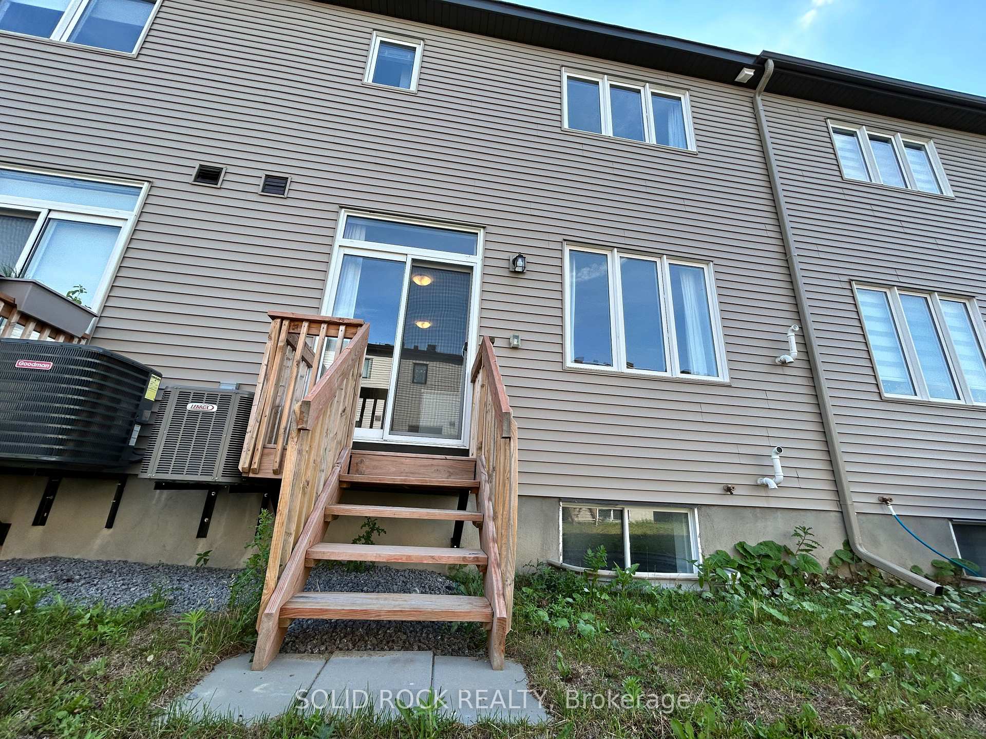 Photo 12 of 180 Chakra Street, Ottawa, Barrhaven - Heritage Park — HOMEH