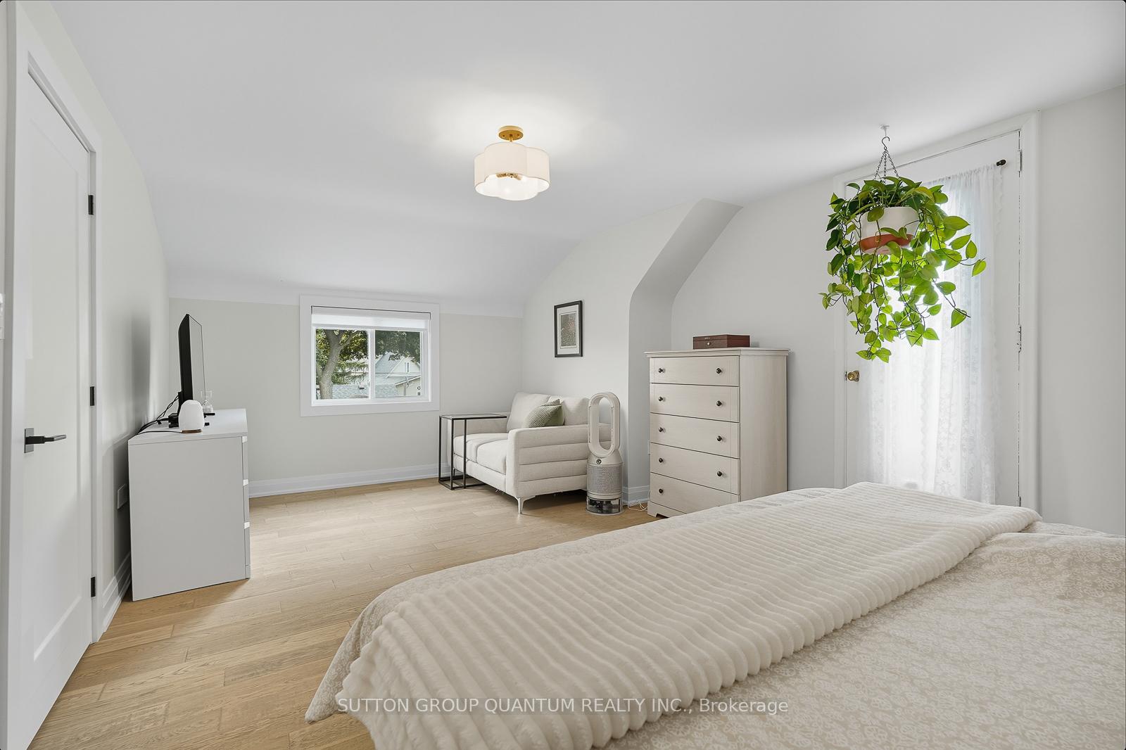 Photo 20 of 95 Pottruff Road S, Hamilton, Corman — HOMEH
