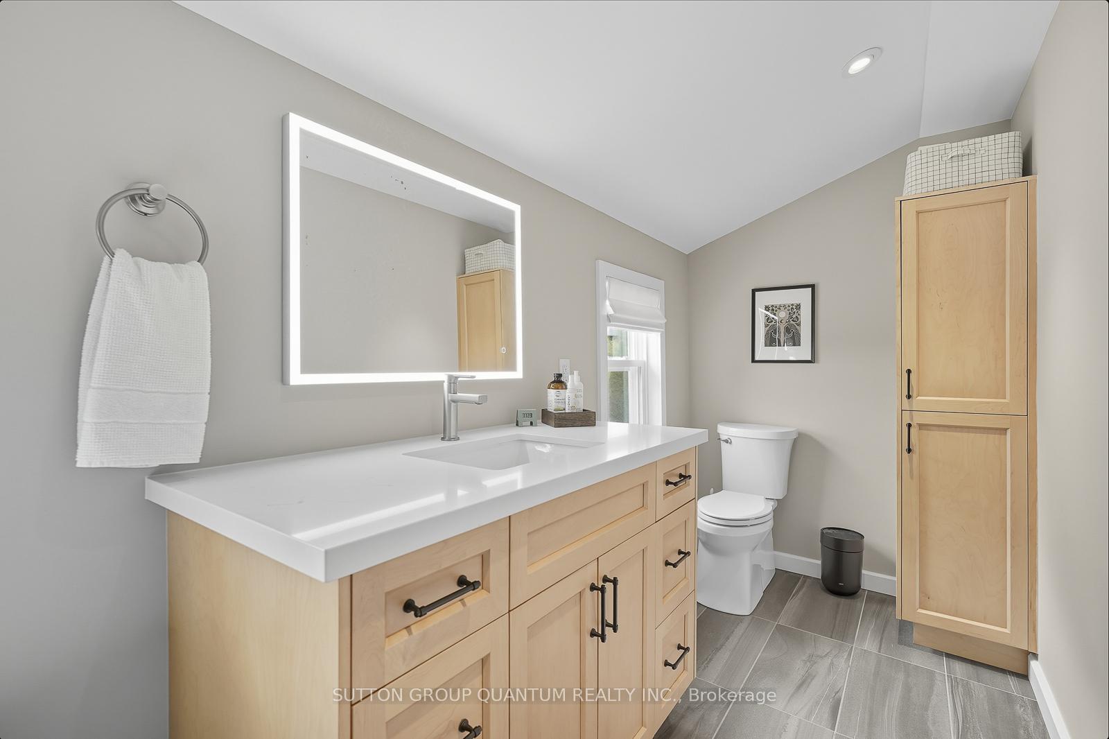 Photo 24 of 95 Pottruff Road S, Hamilton, Corman — HOMEH