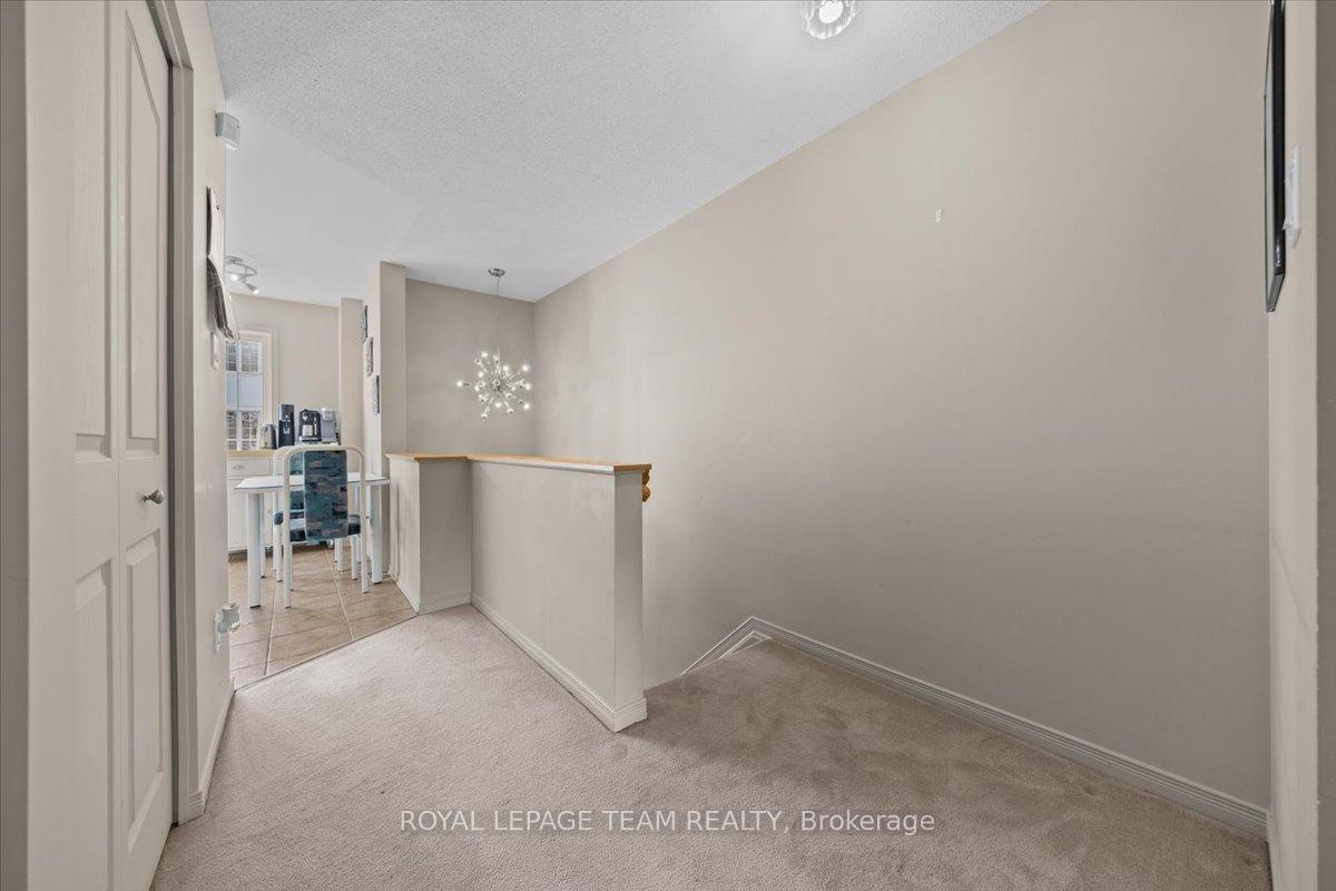 Photo 2 of 157 Fordham Private, Ottawa, Central Park — HOMEH