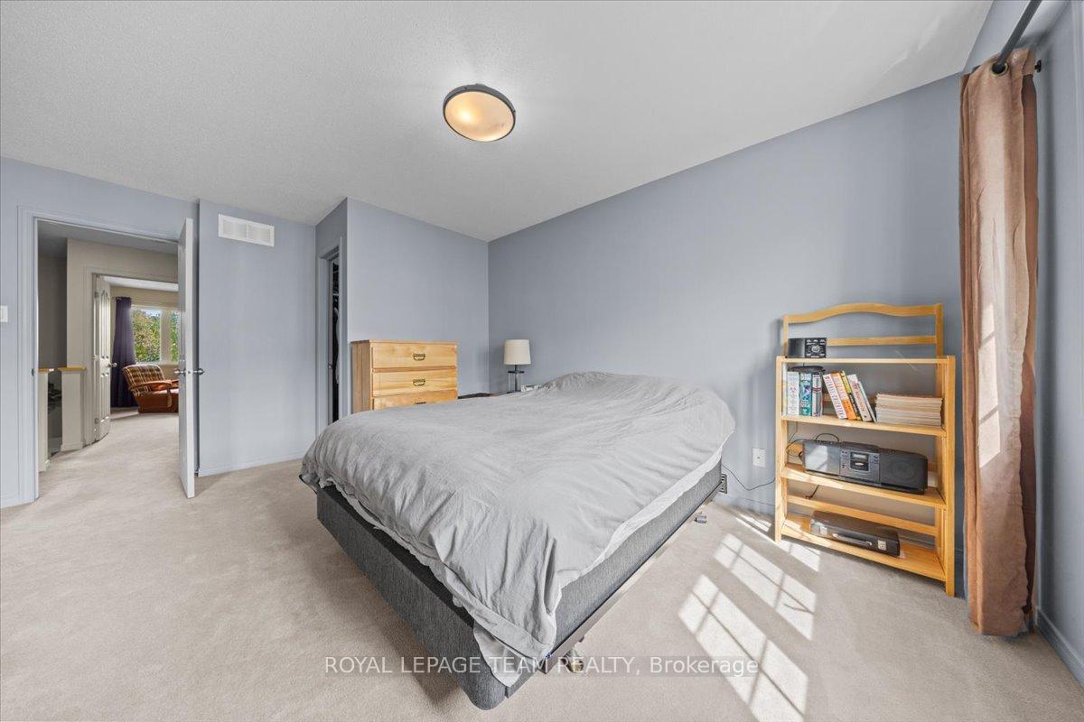 Photo 18 of 157 Fordham Private, Ottawa, Central Park — HOMEH