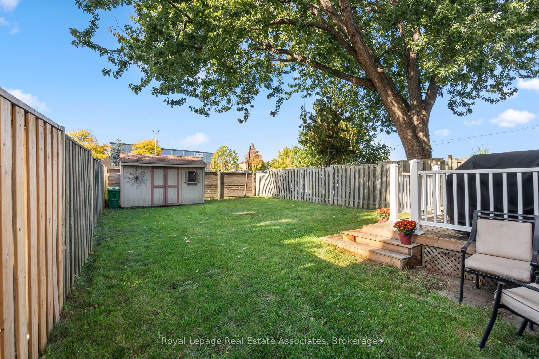 Photo 77 of 60 Newbridge Crescent, Brampton, Westgate — HOMEH