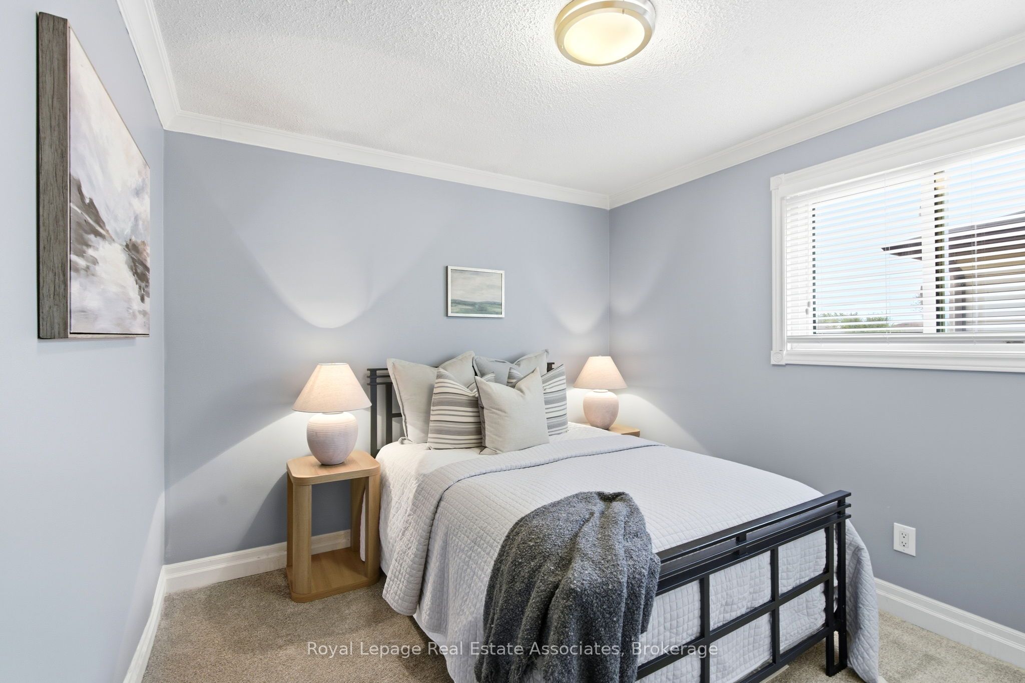 Photo 56 of 60 Newbridge Crescent, Brampton, Westgate — HOMEH