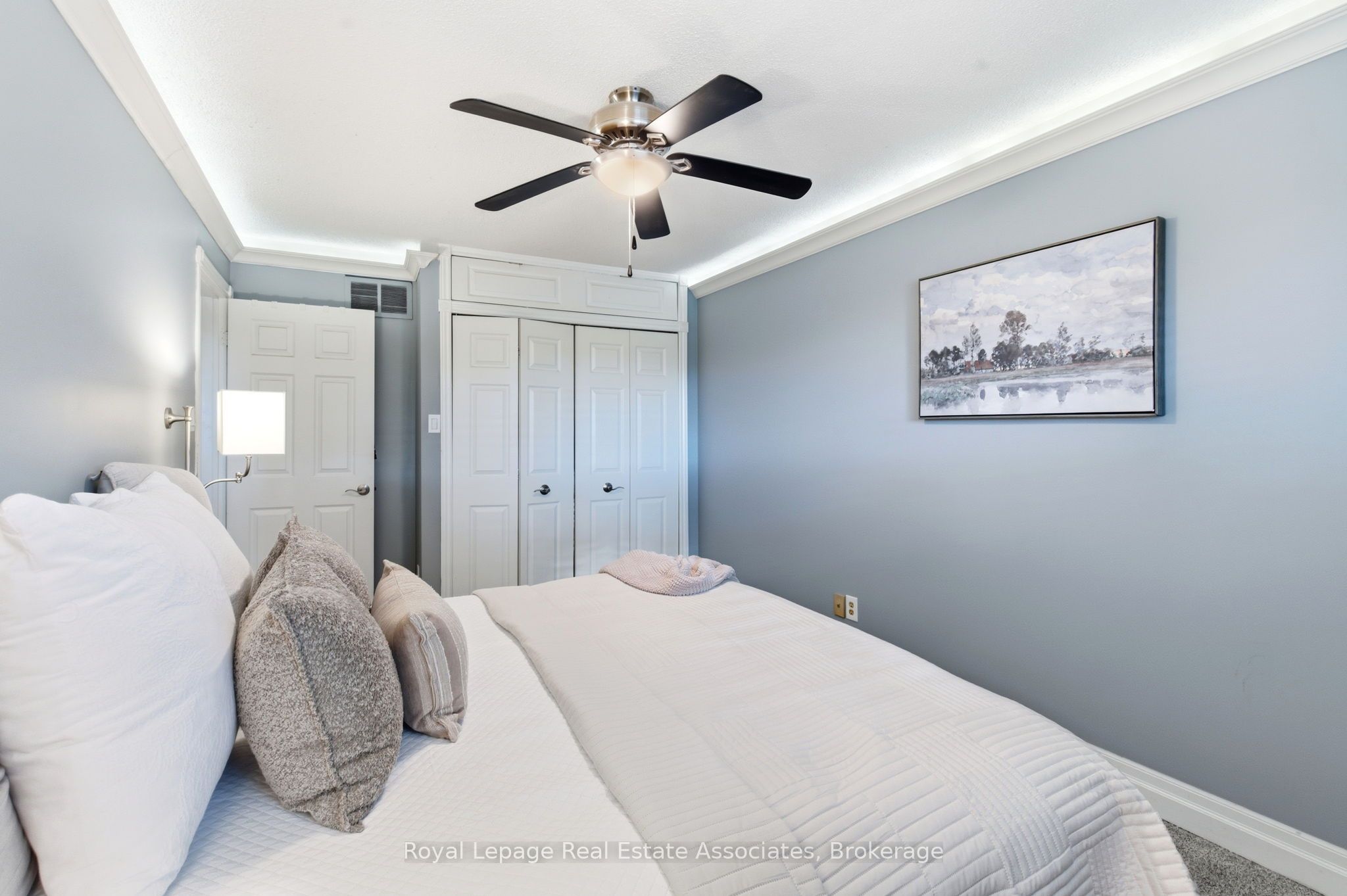 Photo 57 of 60 Newbridge Crescent, Brampton, Westgate — HOMEH