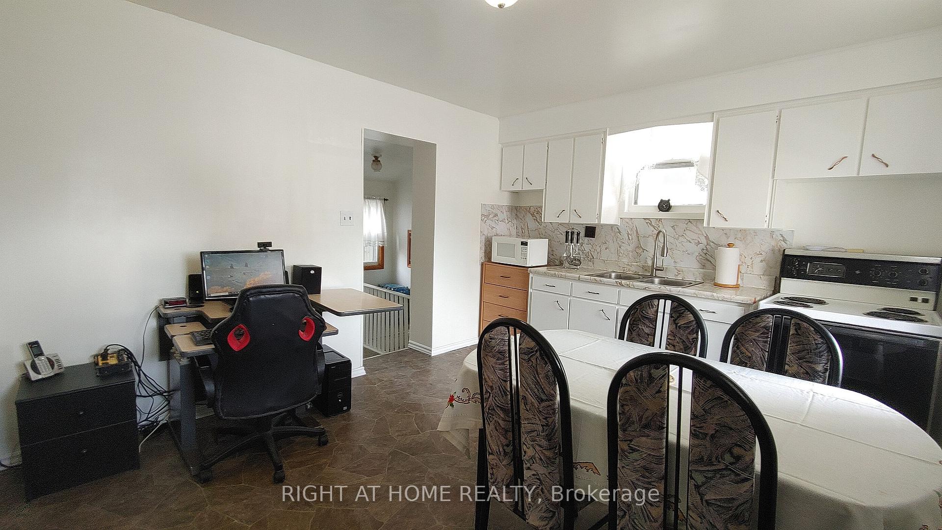 Photo 7 of 698 Cannon Street E, Hamilton, Gibson — HOMEH