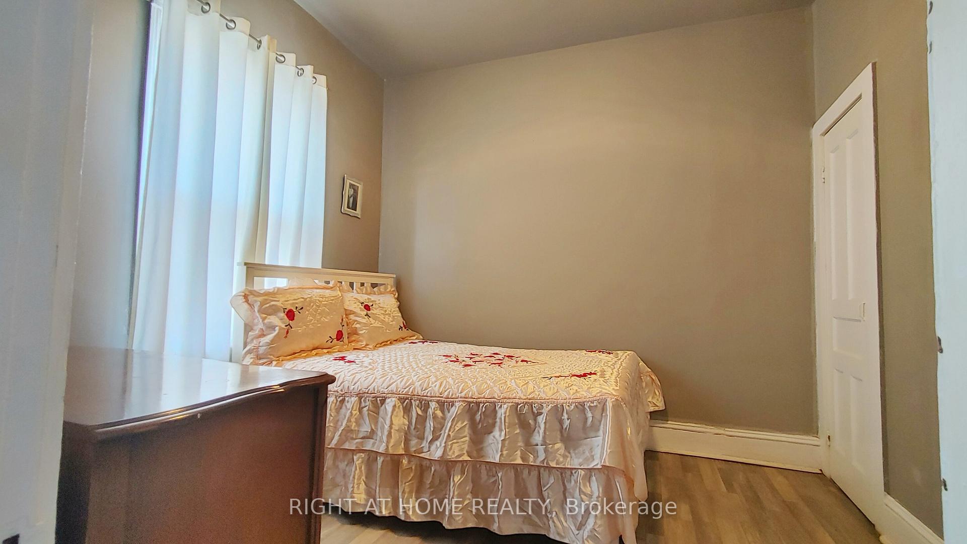 Photo 19 of 698 Cannon Street E, Hamilton, Gibson — HOMEH