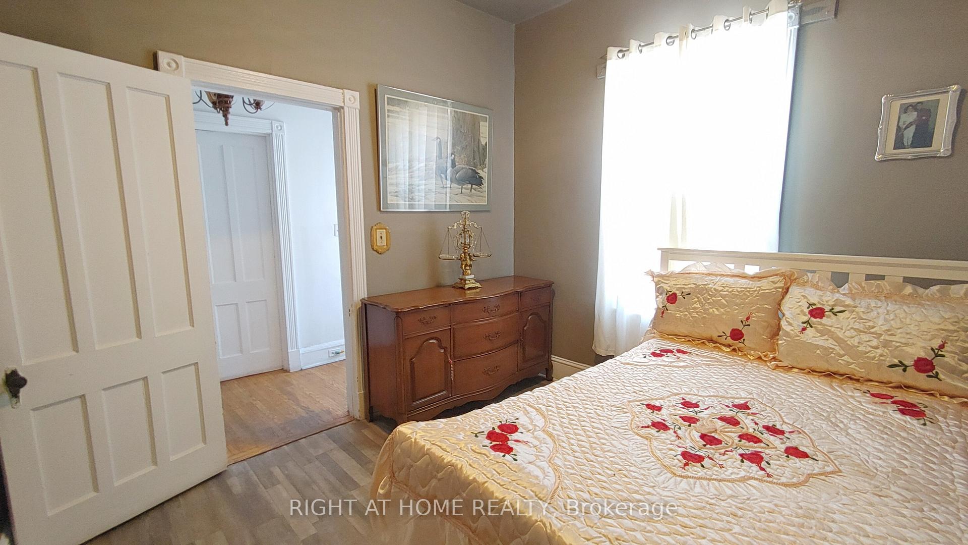 Photo 20 of 698 Cannon Street E, Hamilton, Gibson — HOMEH