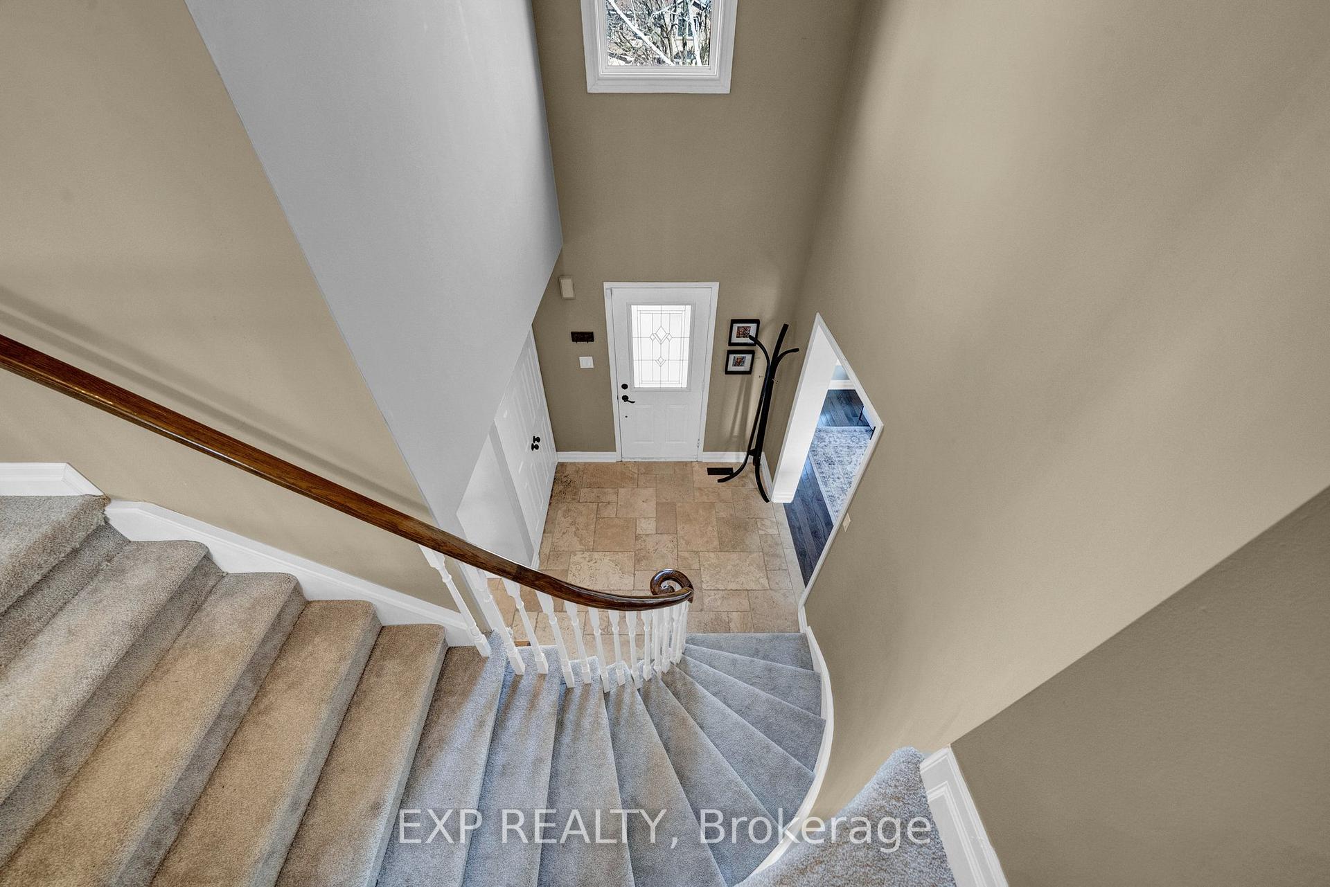Photo 5 of 26 Lillian Crescent, Clarington, Newcastle — HOMEH