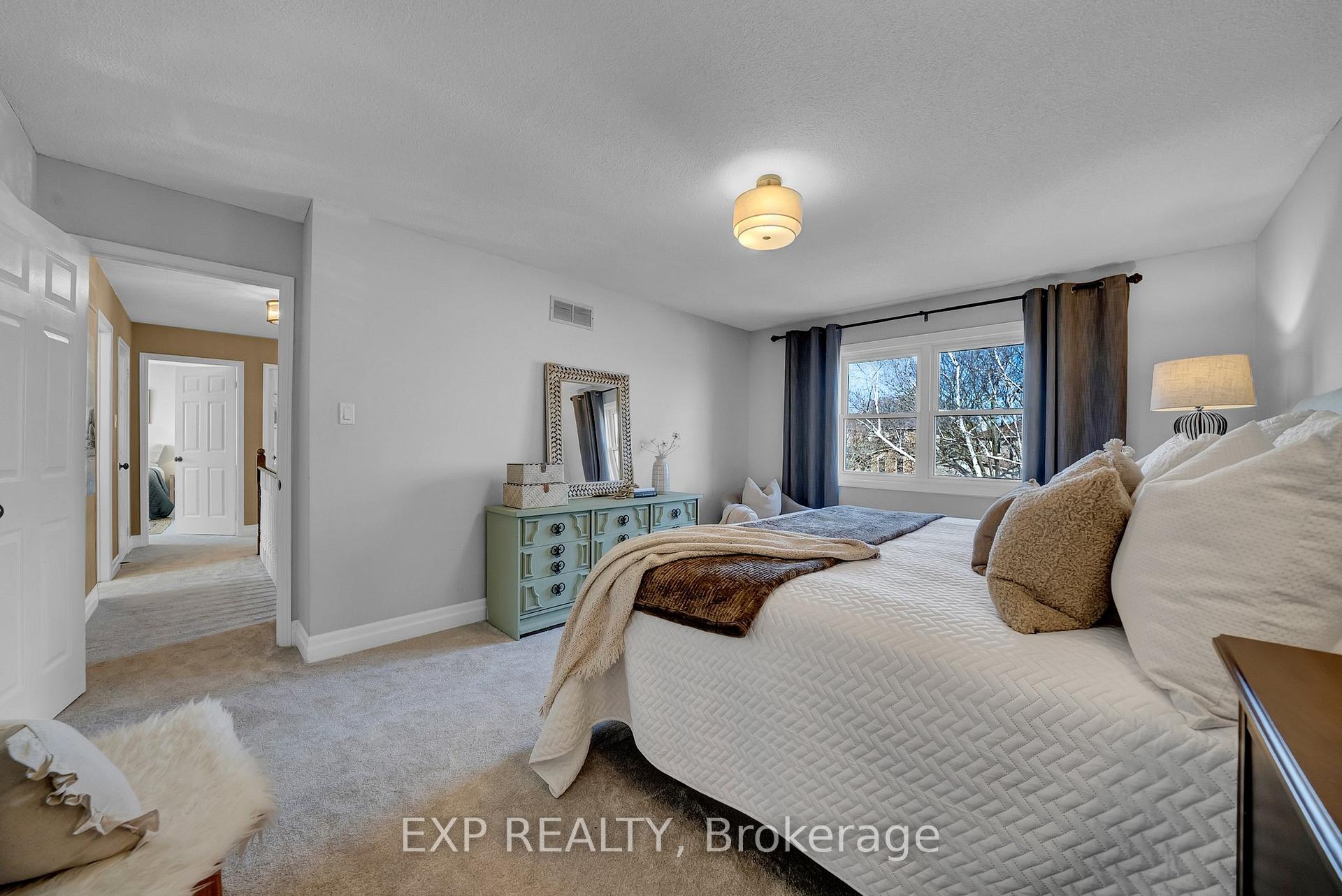 Photo 8 of 26 Lillian Crescent, Clarington, Newcastle — HOMEH