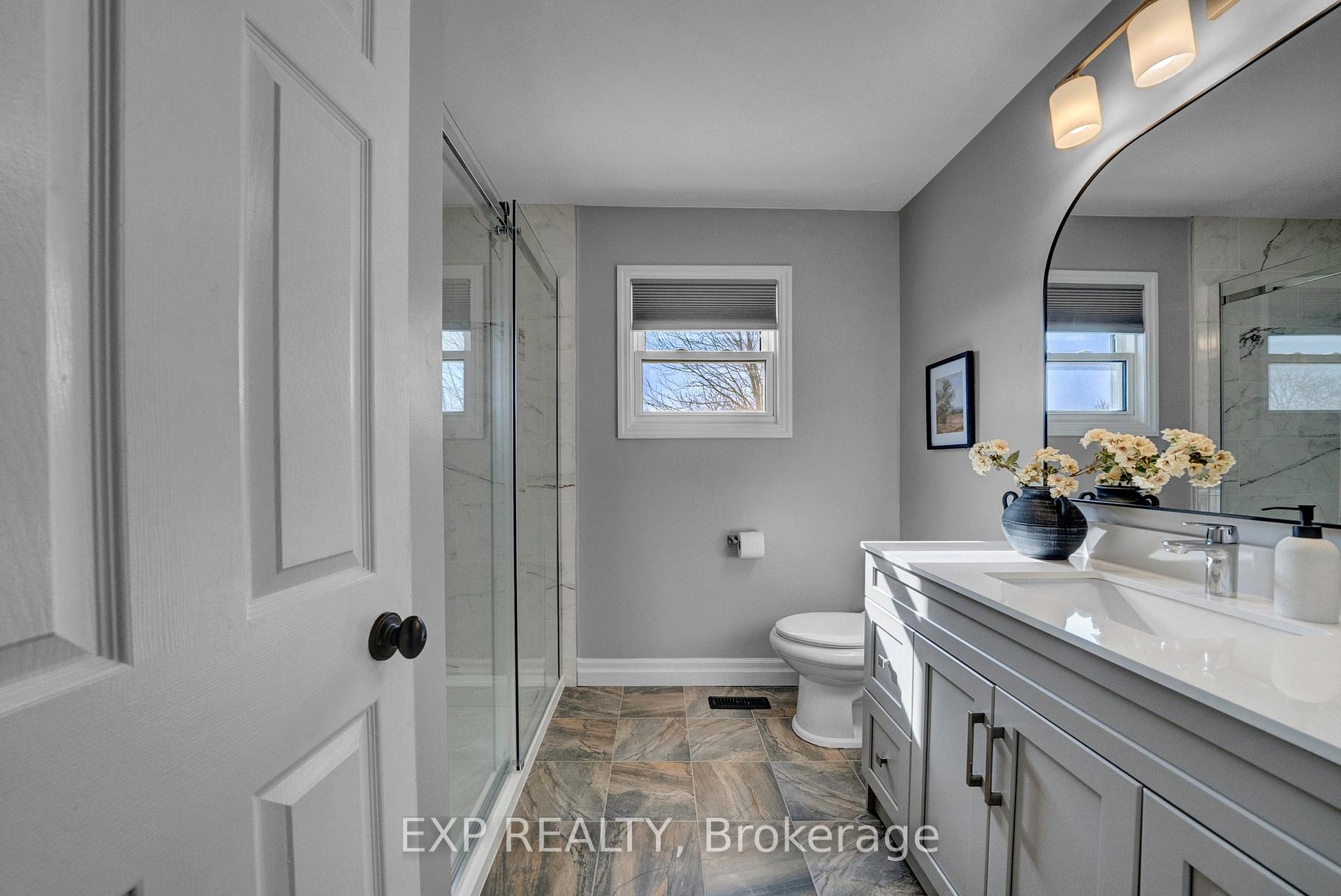 Photo 10 of 26 Lillian Crescent, Clarington, Newcastle — HOMEH