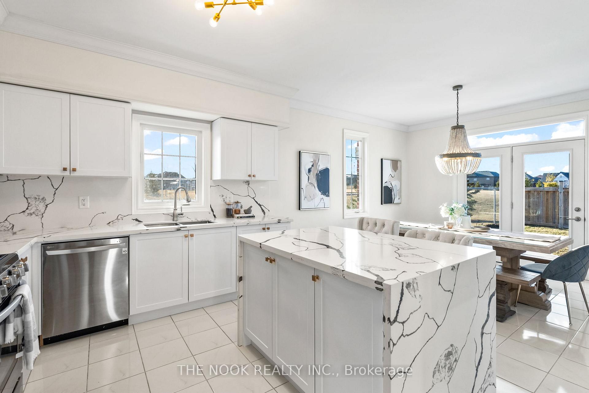 Photo 18 of 50 Grady Drive, Clarington, Newcastle — HOMEH
