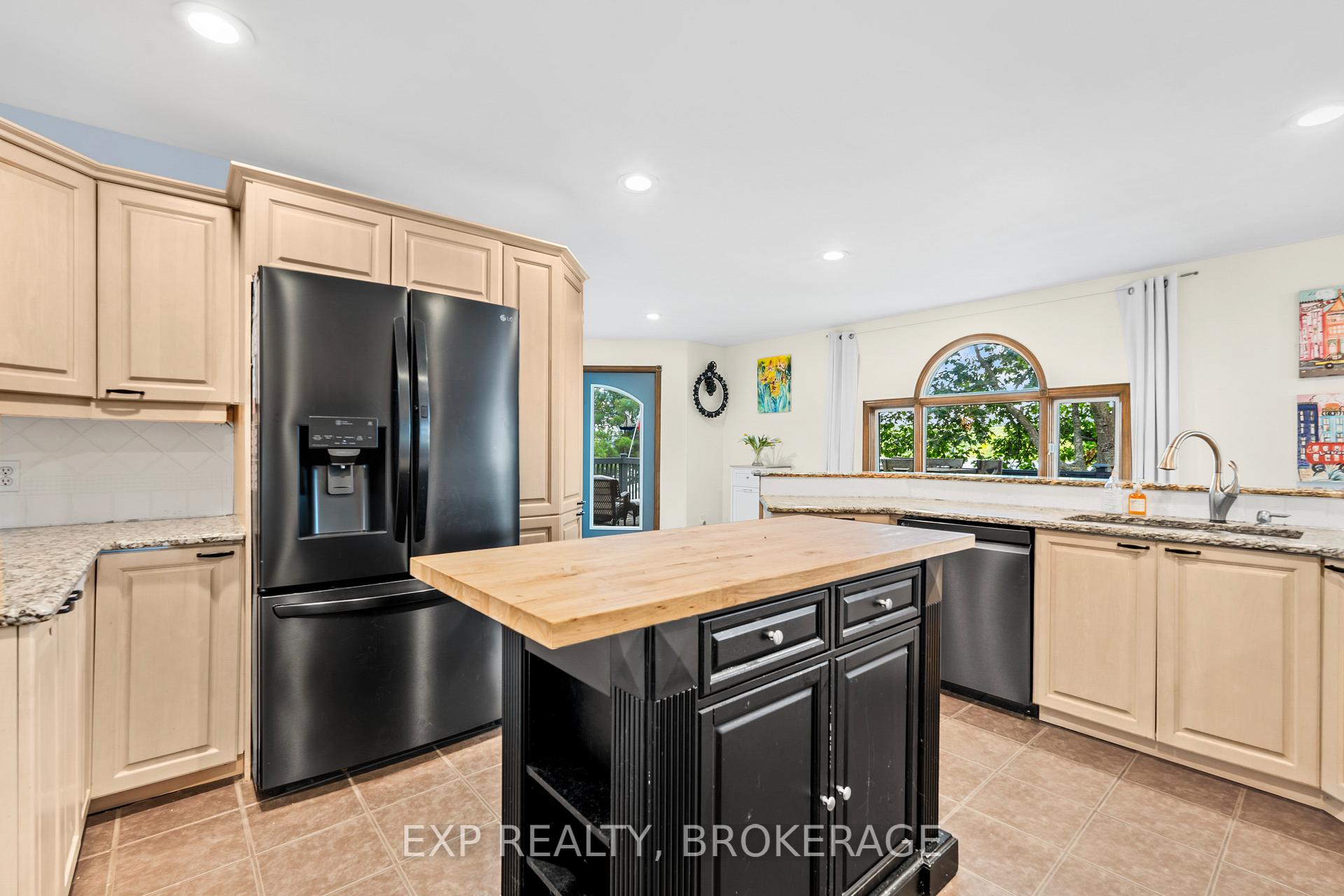 Photo 13 of 1403A Everett Lane, Frontenac, Frontenac South — HOMEH