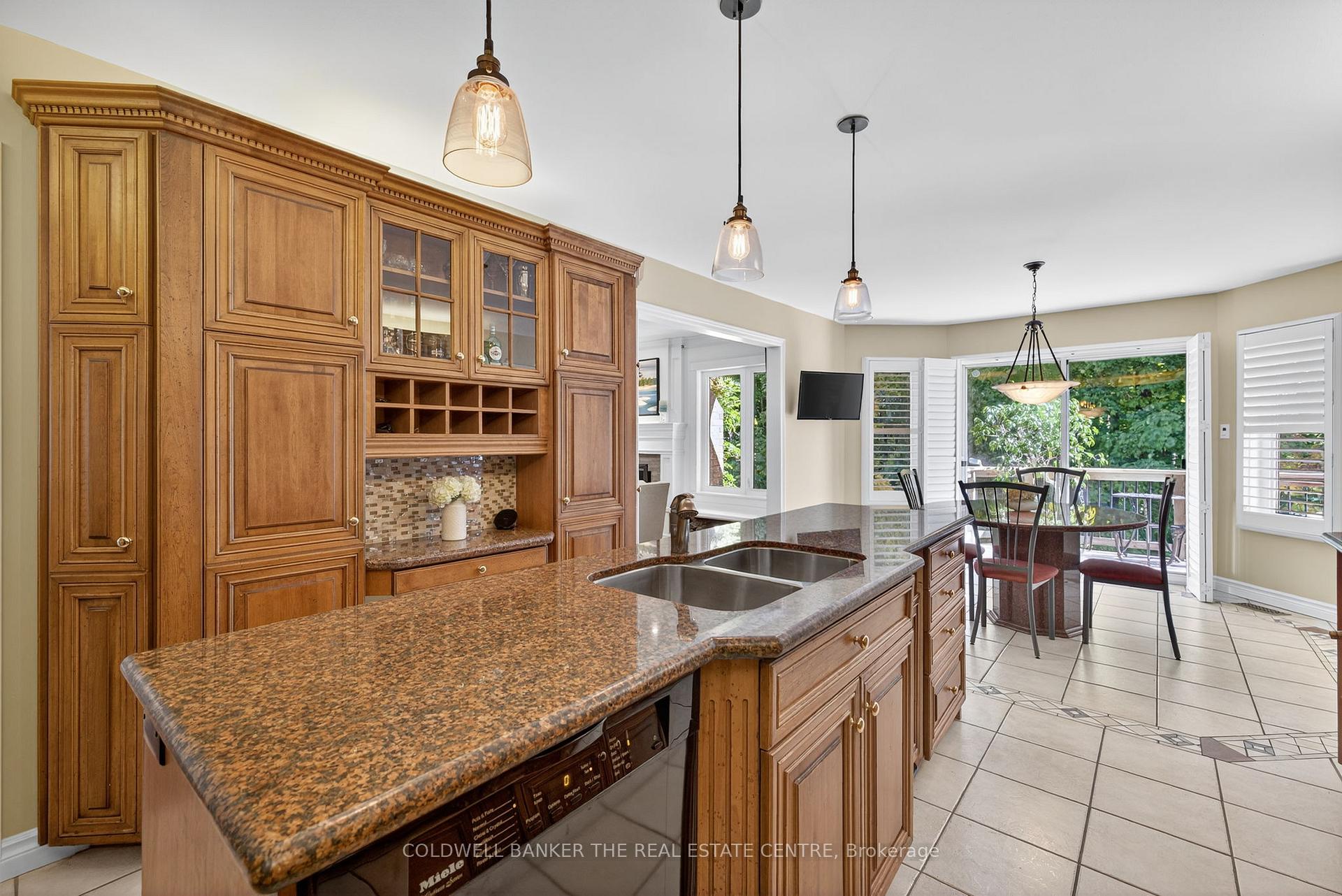 Photo 10 of 6 Falling Leaf Court, Aurora, Hills of St Andrew — HOMEH