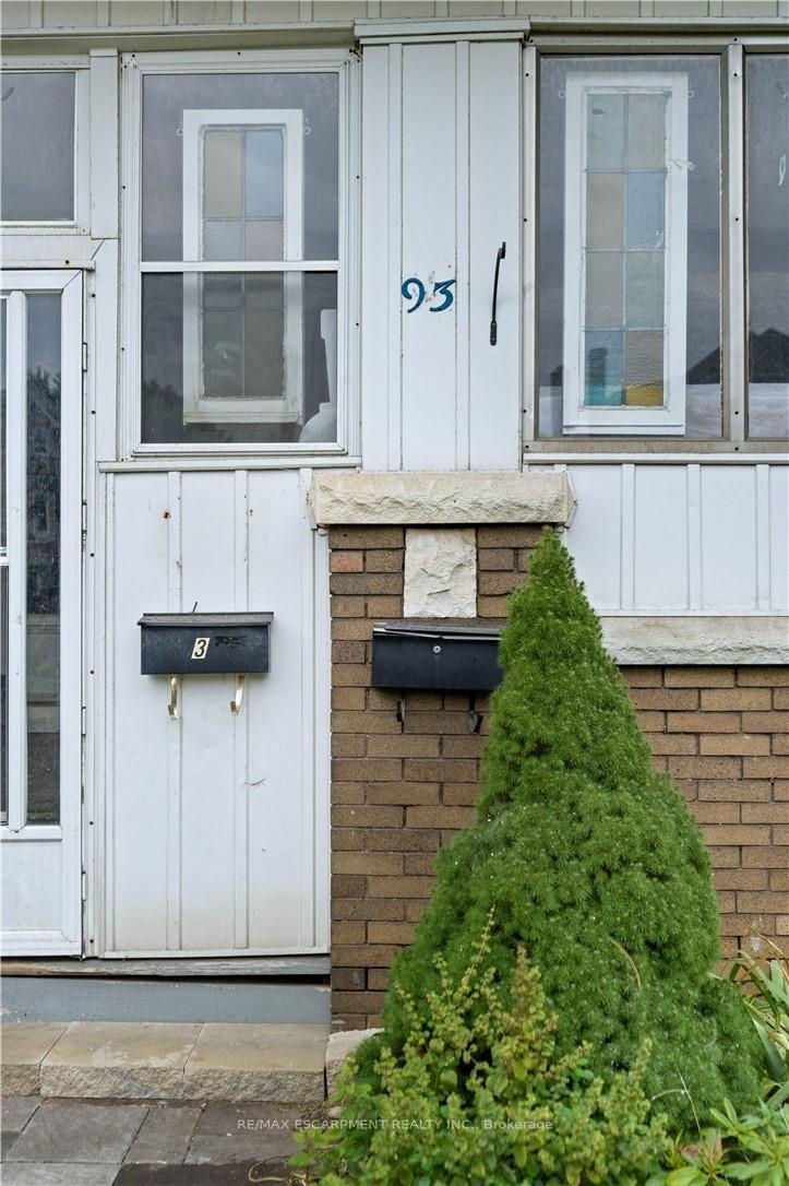 Photo 2 of 93 Barnesdale Boulevard, Hamilton, Stipley — HOMEH