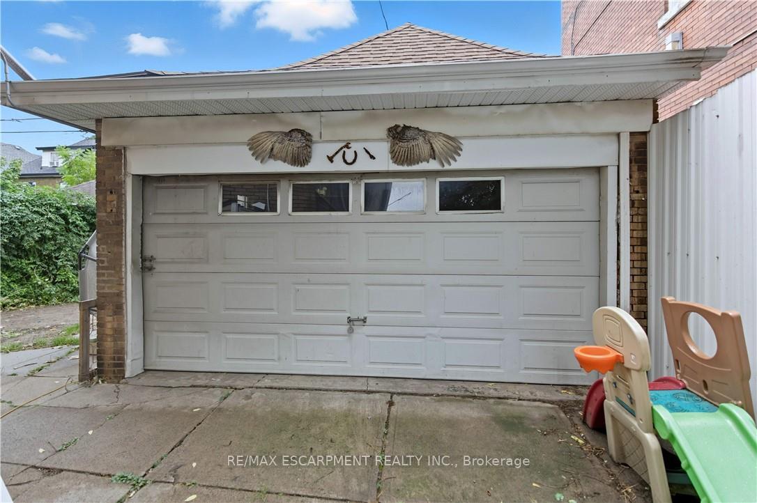 Photo 29 of 93 Barnesdale Boulevard, Hamilton, Stipley — HOMEH